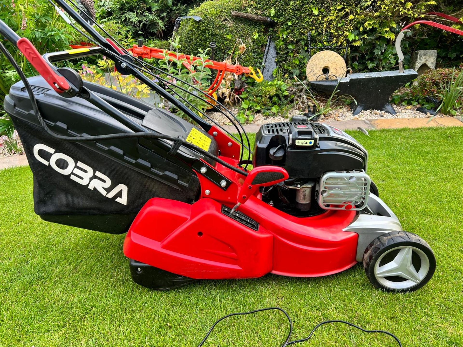 2018 COBRA RM433SPBI SELF PROPELLED LAWN MOWER *NO VAT* - Image 5 of 14