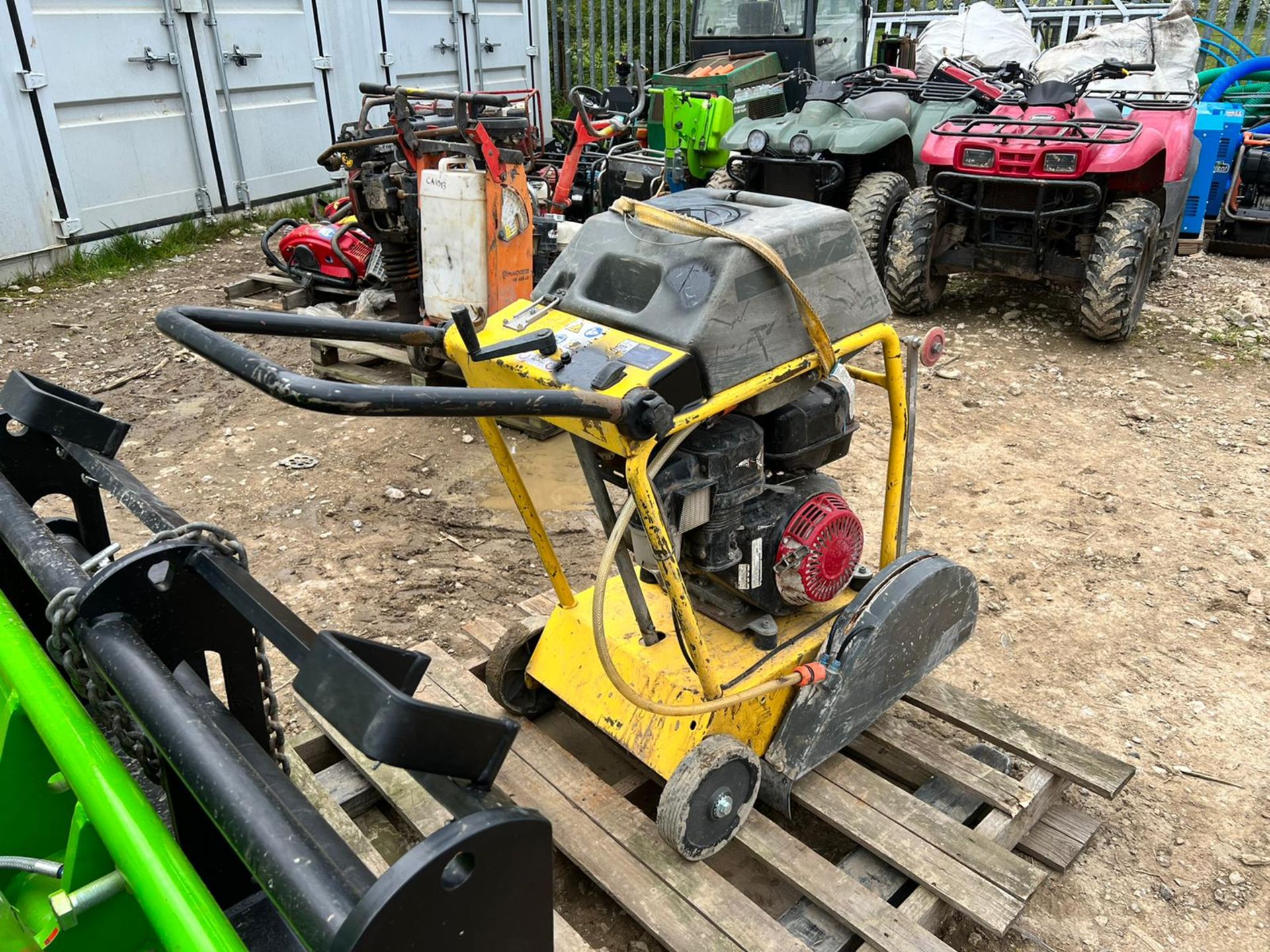 2016 Wacker Neuson BFS1345 Floor Saw, Honda GX390 Engine, Water Tank Is Included *PLUS VAT* - Image 2 of 8