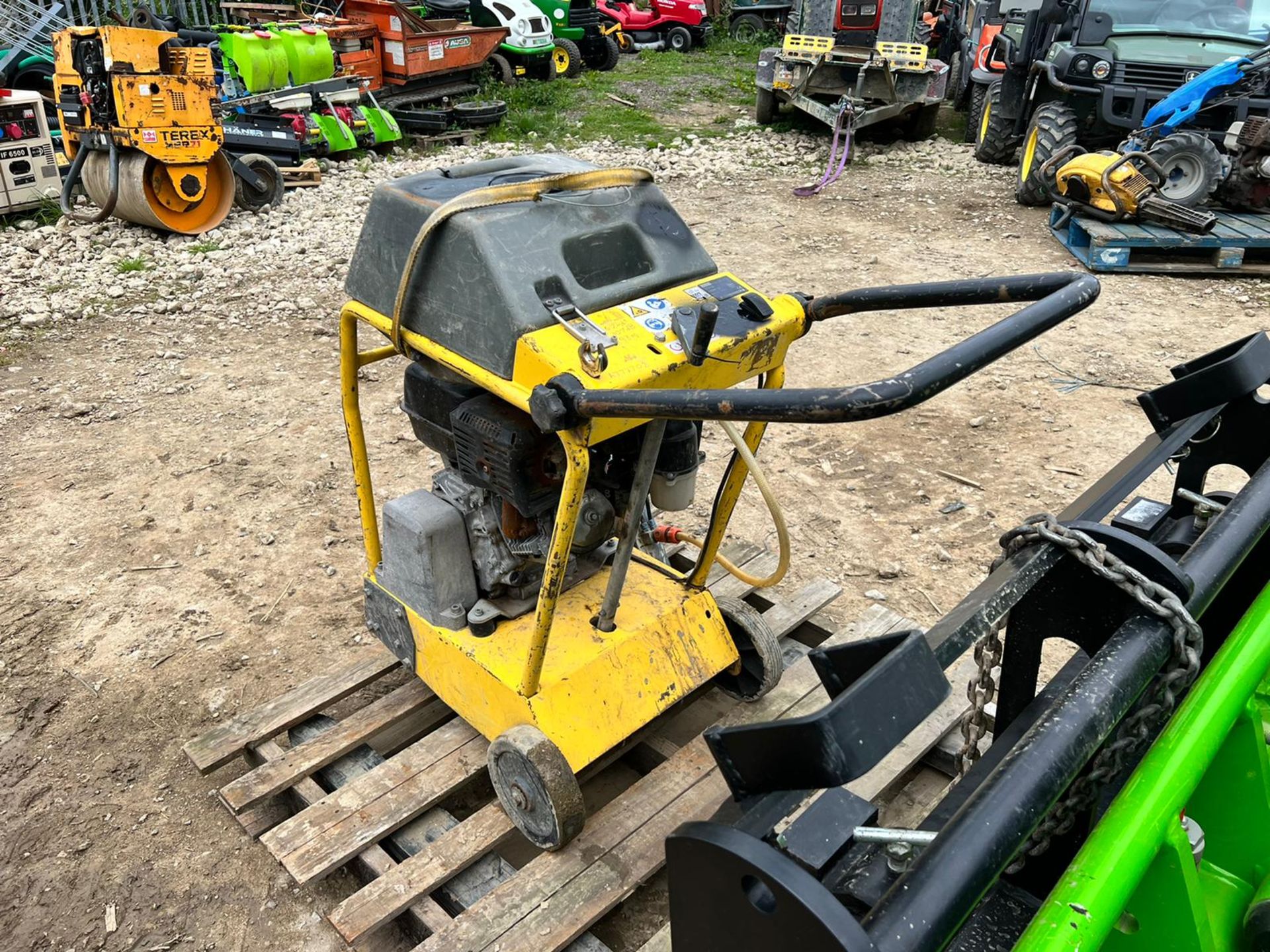 2016 Wacker Neuson BFS1345 Floor Saw, Honda GX390 Engine, Water Tank Is Included *PLUS VAT*