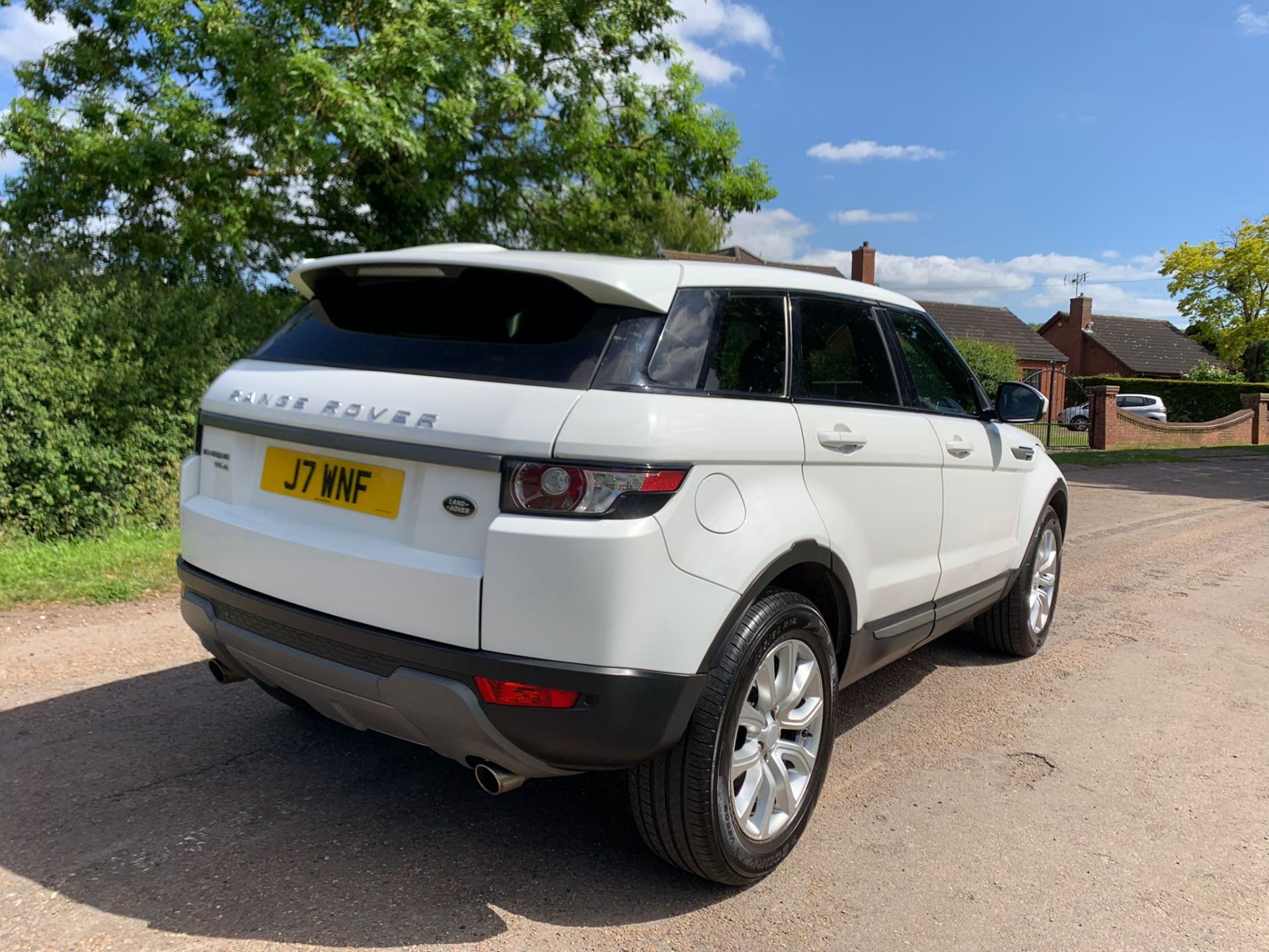 2015 LAND ROVER RANGE ROVER EVOQUE PURE T SD4 AUTO WHITE ESTATE, 104,856 MILES *NO VAT* - Image 7 of 28