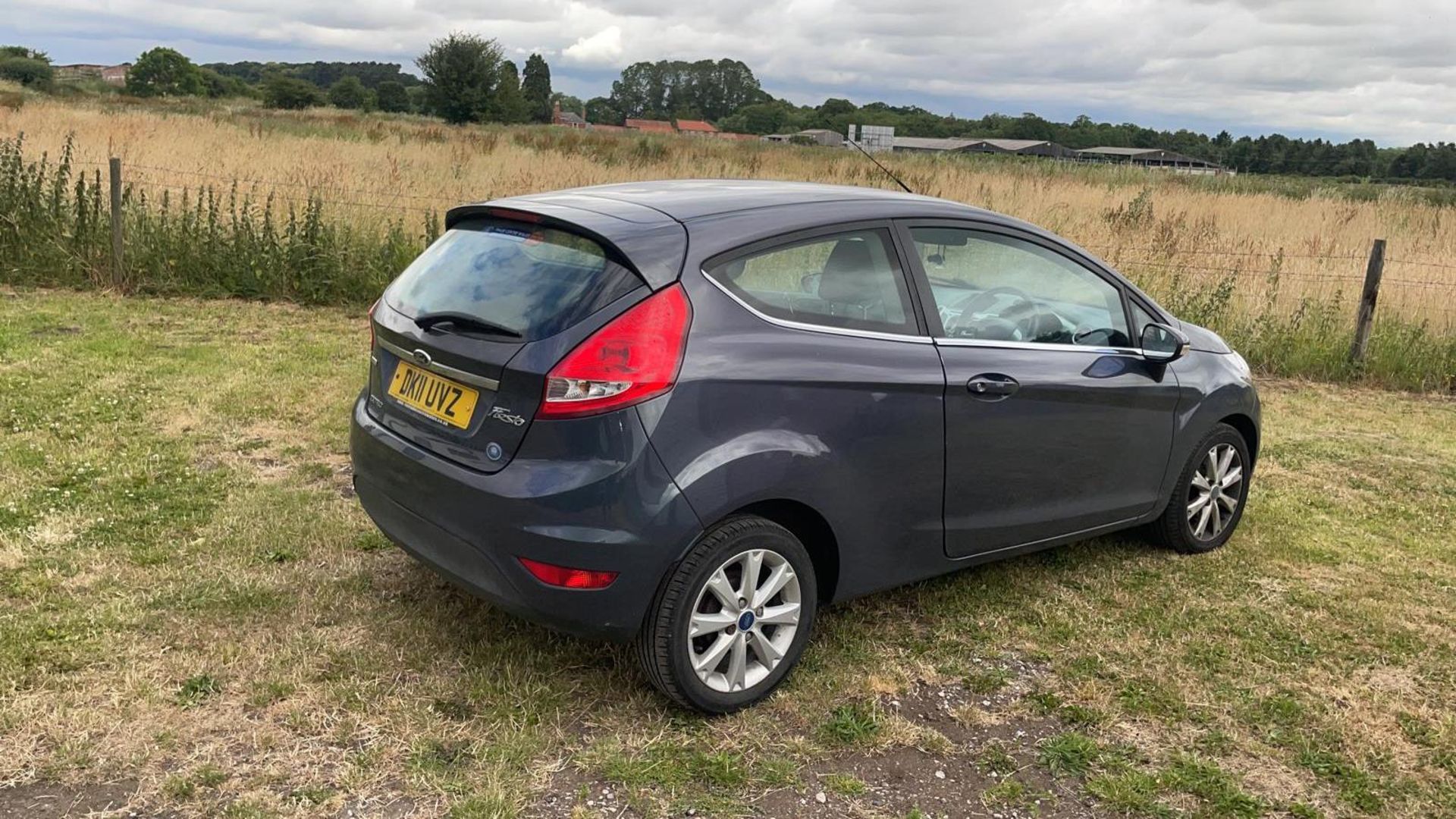 2011 FORD FIESTA ZETEC TDCI 70 GREY HATCHBACK *NO VAT* - Image 5 of 12