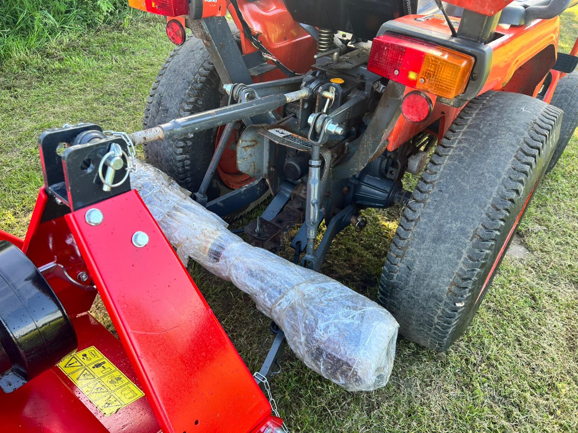 Kubota B1610 4WD Compact Tractor With New And Unused Winton 1.25 Metre Flail Mower *PLUS VAT* - Image 16 of 17