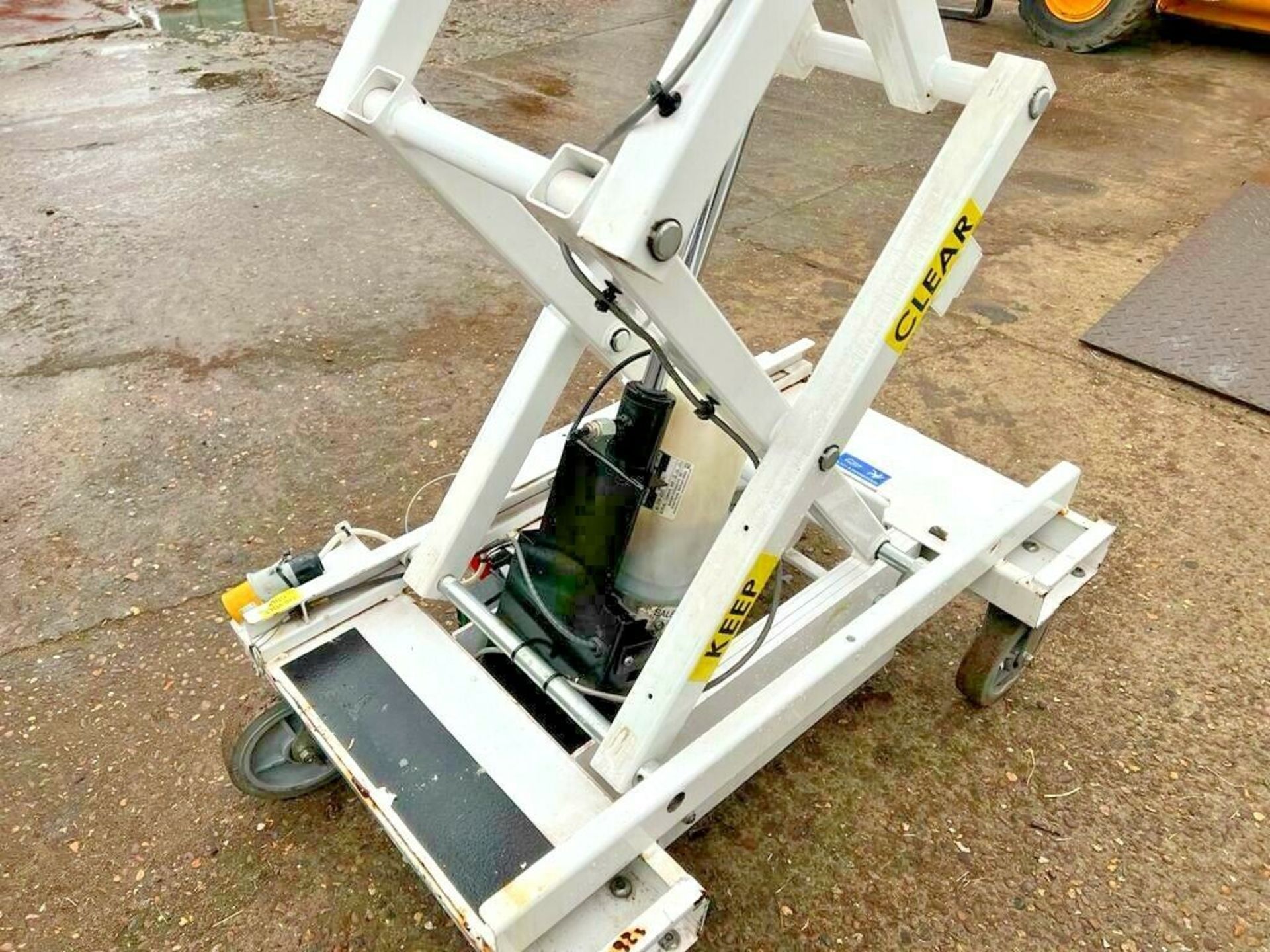 ACCESS PLATFORM HY-BRID HB-P3.6 POP UP LIFT, 3.6 METRE WORKING HEIGHT *PLUS VAT* - Image 4 of 4