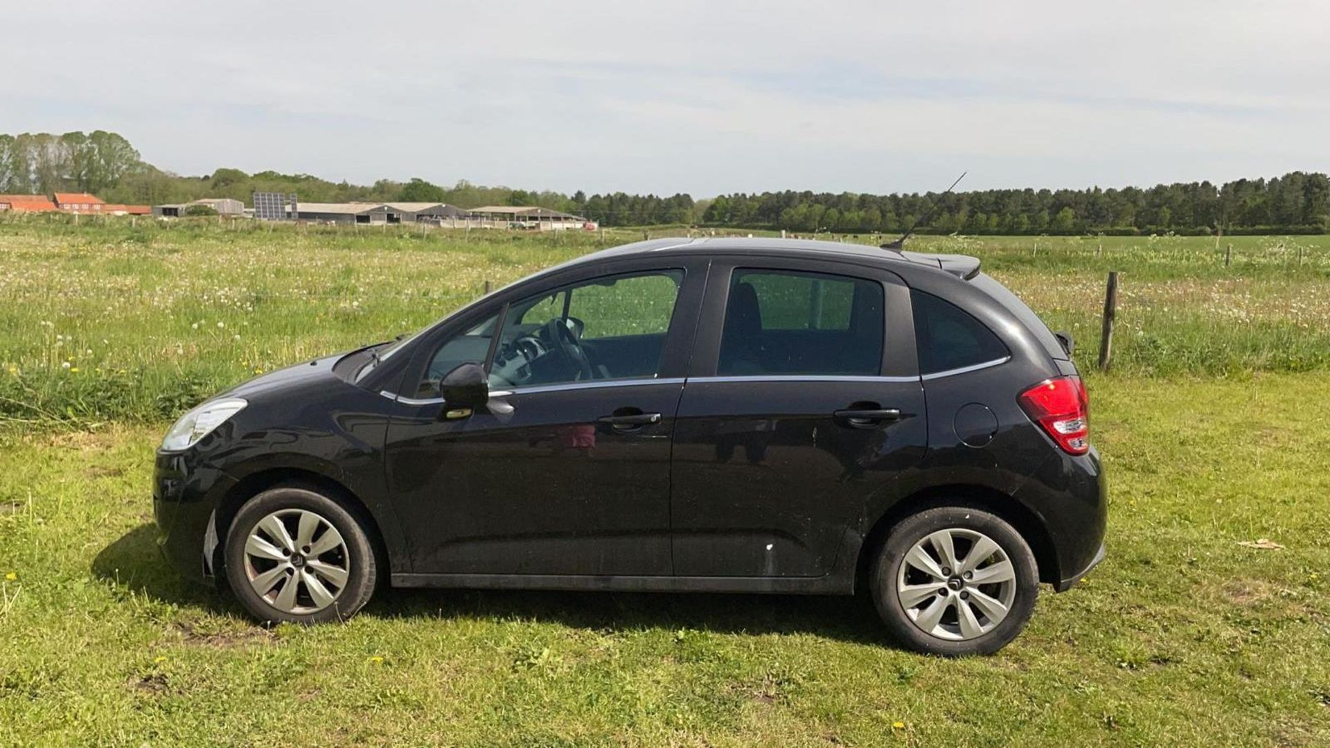 2010 CITROEN C3 VTR+ BLACK HATCHBACK, 89,565 miles, 1 key, logbook, NO VAT - Image 2 of 13