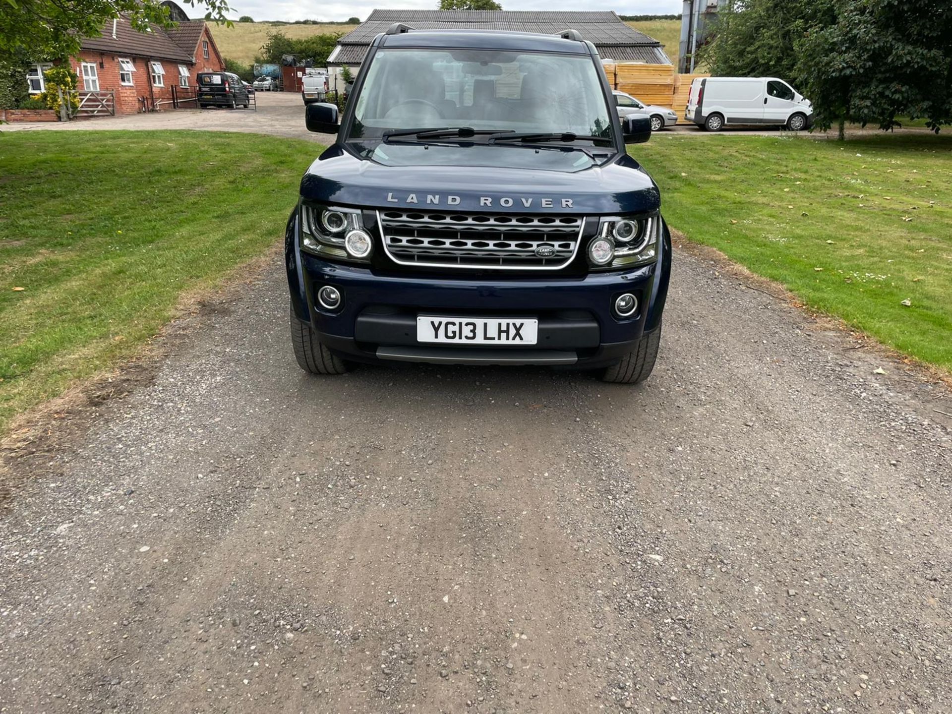 2013 LAND ROVER DISCOVERY GS SDV6 AUTO BLUE ESTATE *NO VAT* - Image 4 of 15