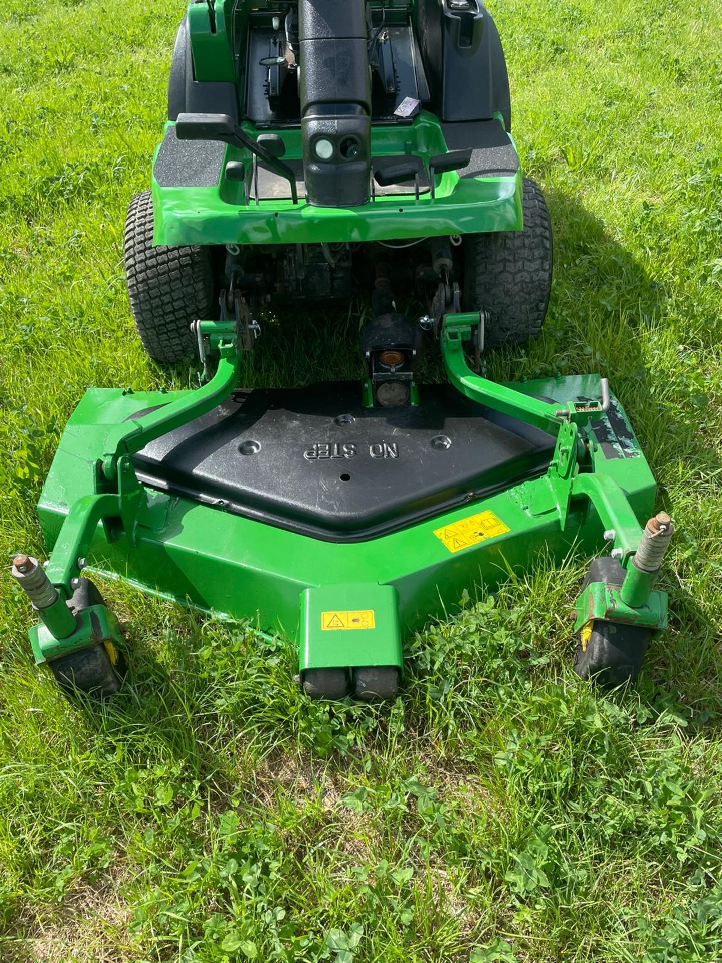 JOHN DEERE 1445 RIDE ON LAWN MOWER *NO VAT* - Image 9 of 12