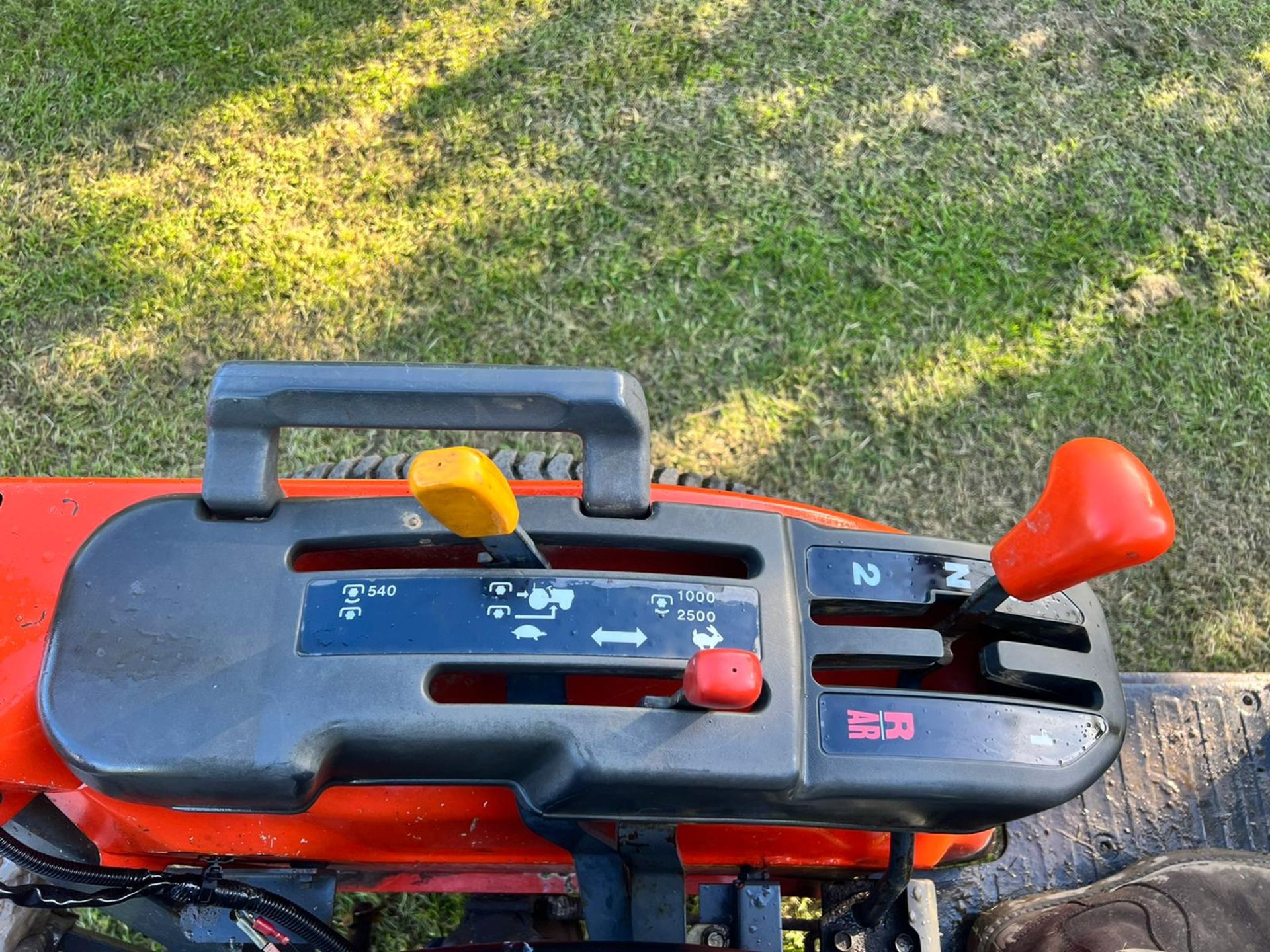 Kubota B1610 4WD Compact Tractor With New And Unused Winton 1.25 Metre Flail Mower *PLUS VAT* - Image 14 of 17