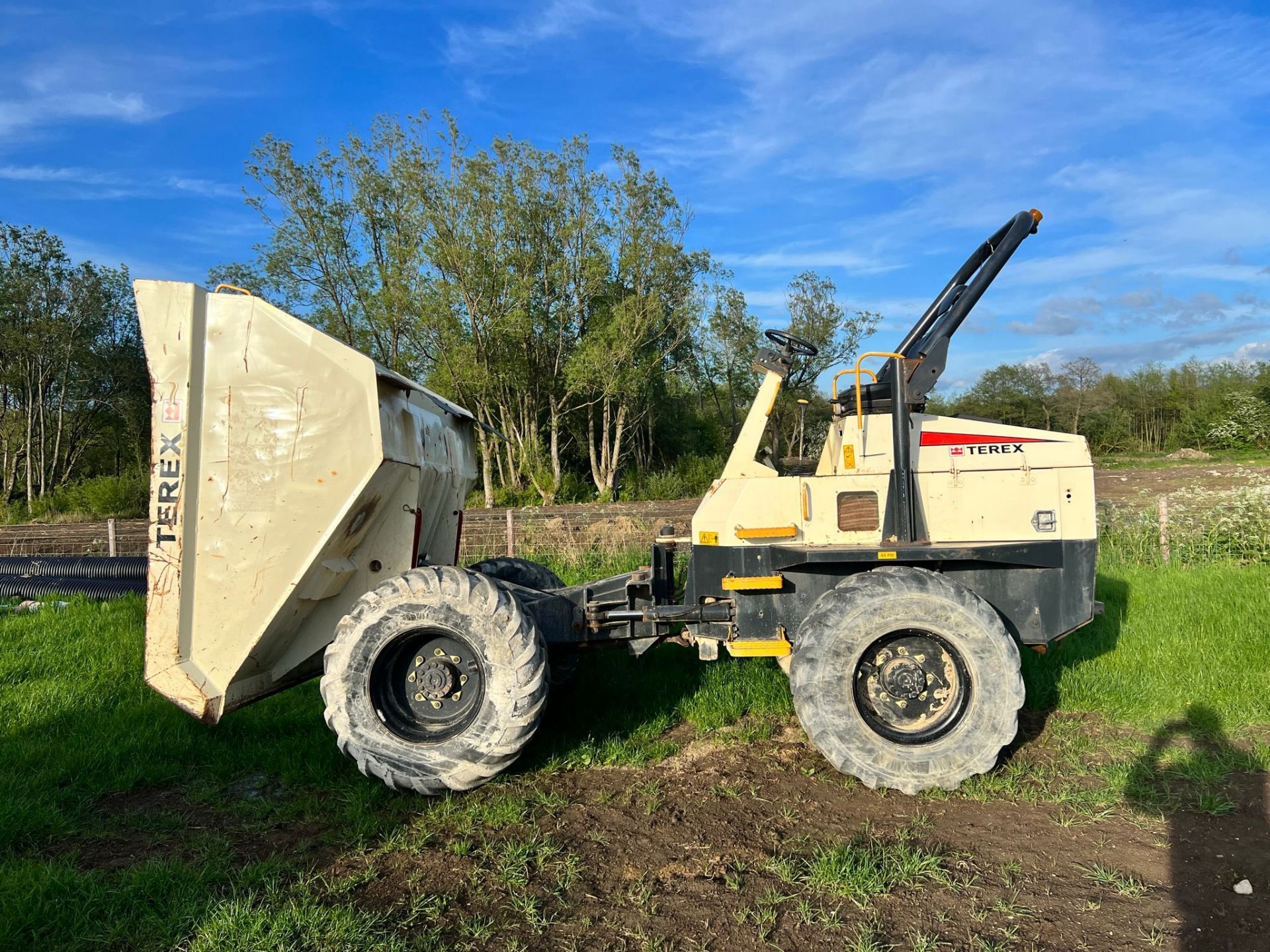 Terex PT9000 9 Ton 4WD Dumper, Runs Drives And Tips *PLUS VAT* - Image 6 of 16