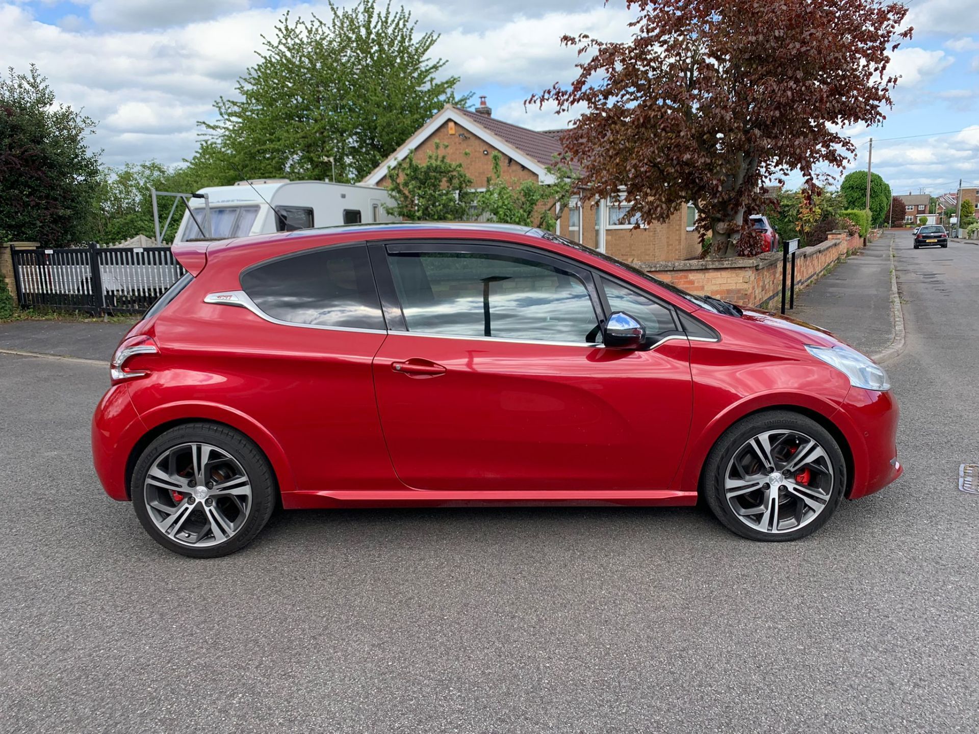 2014/14 REG PEUGEOT 208 GTI THP 1.6 PETROL MANUAL RED HATCHBACK *NO VAT* - Image 6 of 13