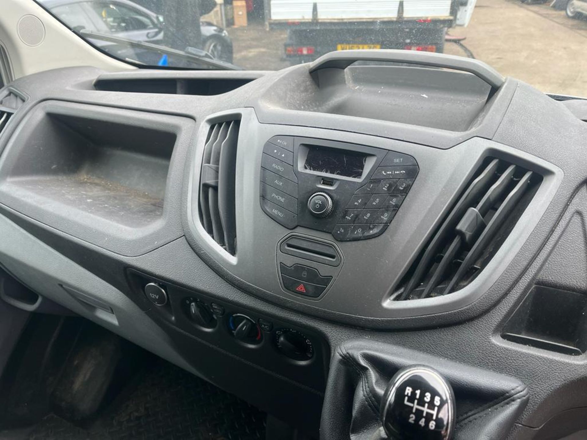 2016/66 FORD TRANSIT 350 SILVER PANEL VAN *PLUS VAT* - Image 4 of 6