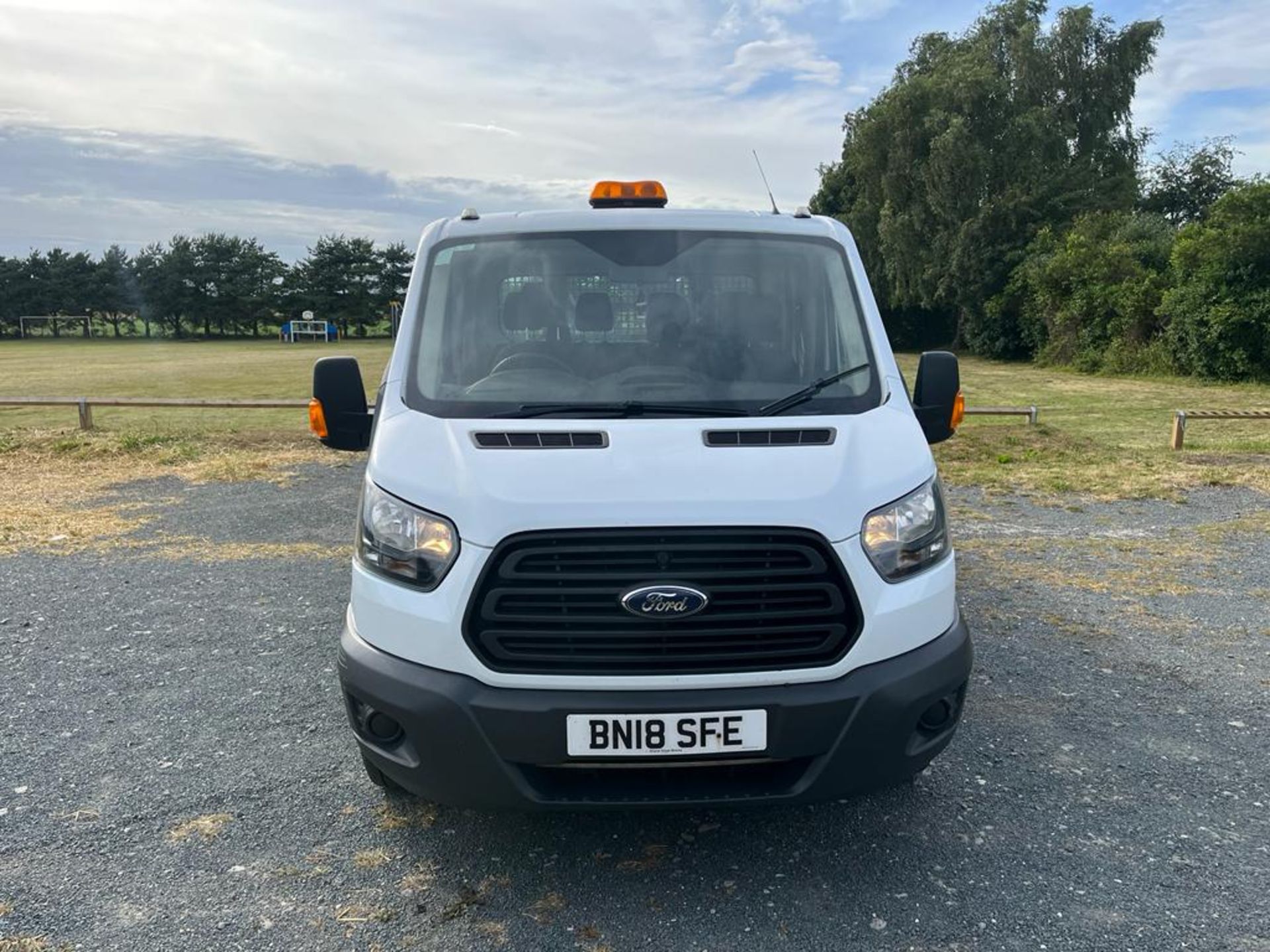 2018 FORD TRANSIT 350 WHITE CREW CAB TIPPER *PLUS VAT* - Image 2 of 14