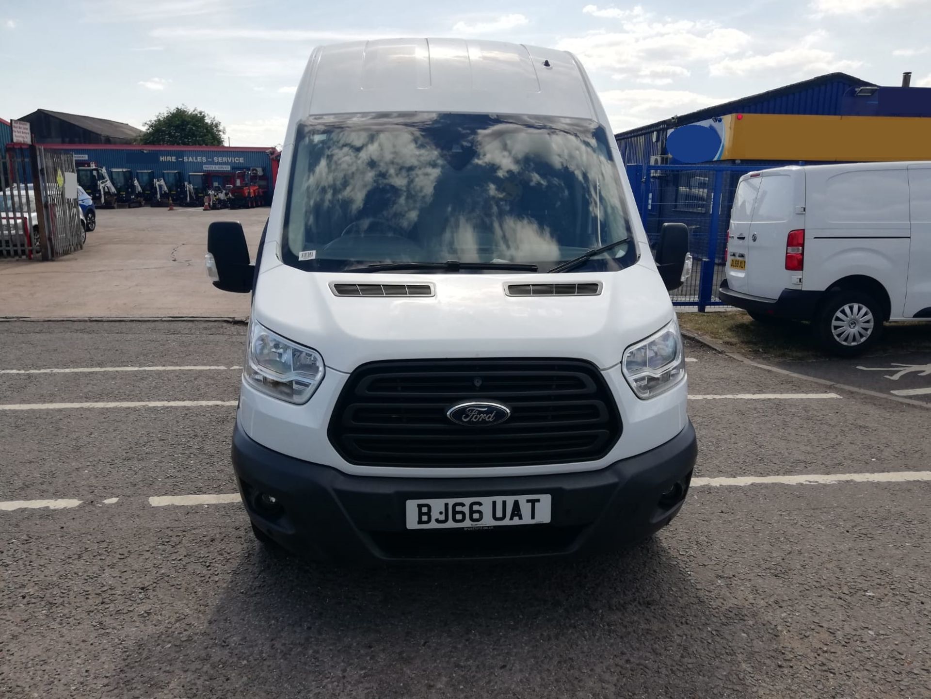 FORD TRANSIT 350 WHITE PANEL VAN *PLUS VAT* - Image 2 of 9