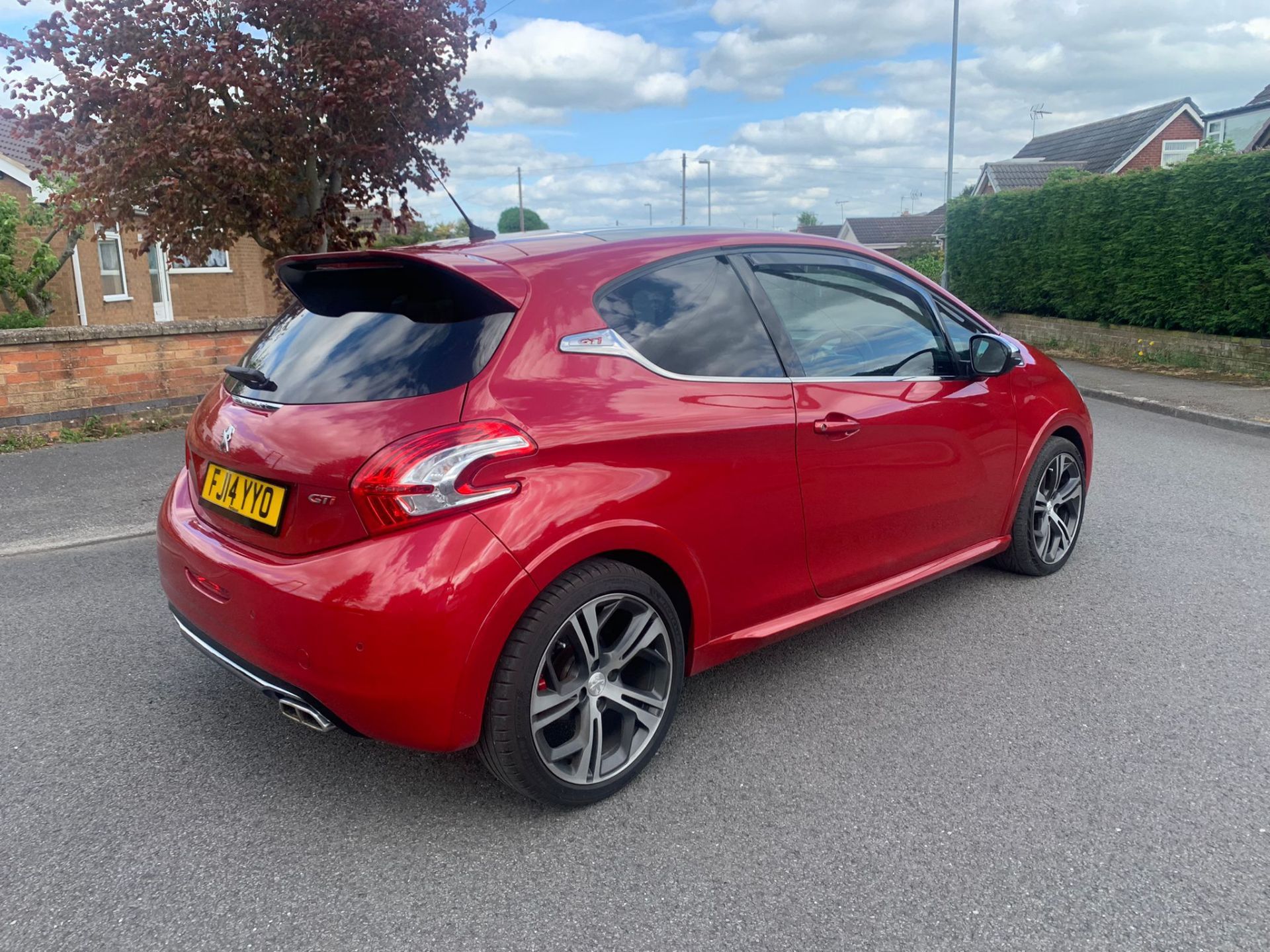 2014/14 REG PEUGEOT 208 GTI THP 1.6 PETROL MANUAL RED HATCHBACK *NO VAT* - Image 7 of 13