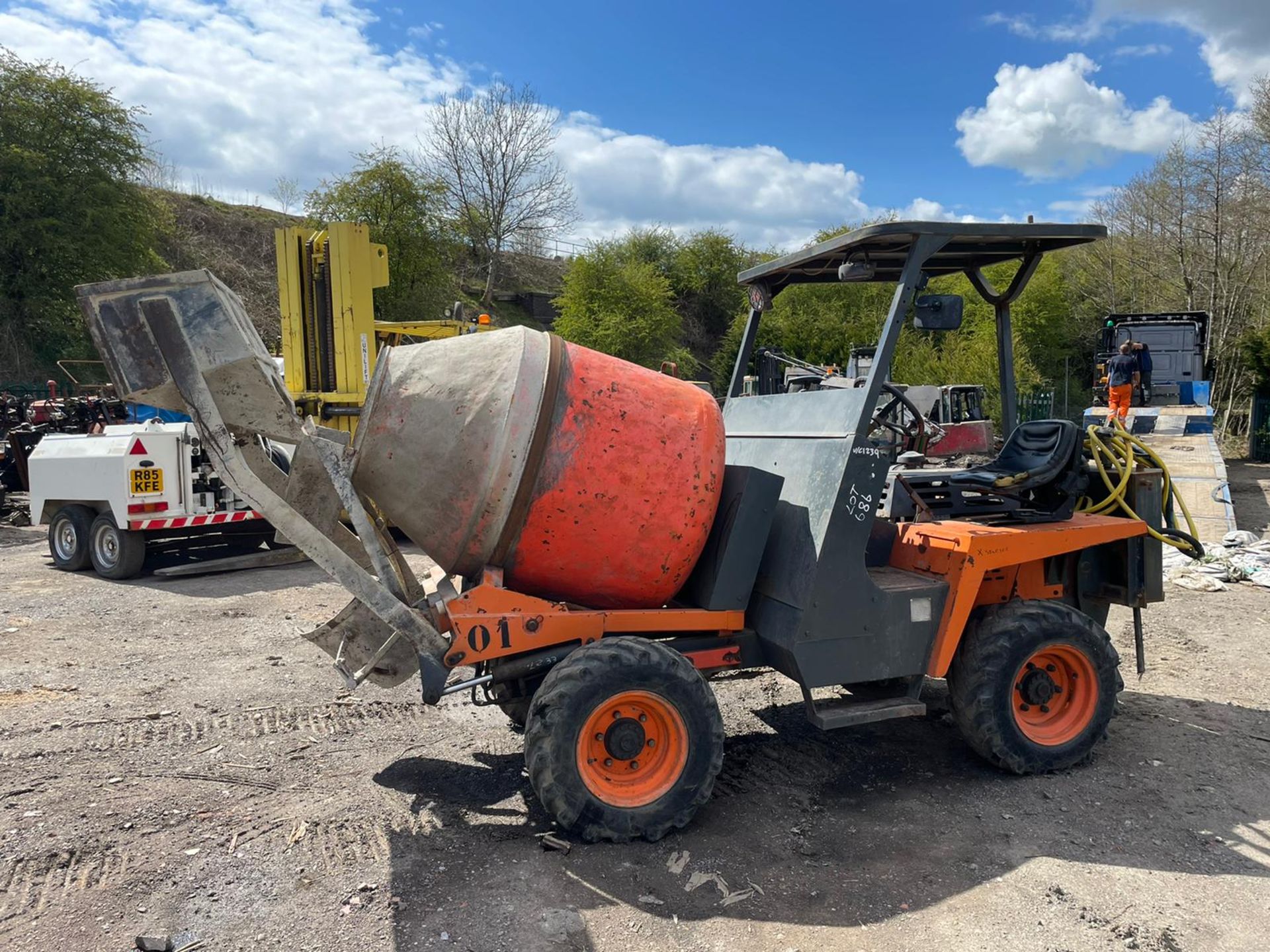 2010 MZ Imer 1000 Self Loading Mixer, Runs Drives And Works, Showing 3029 Hours, All Terrain Tyres