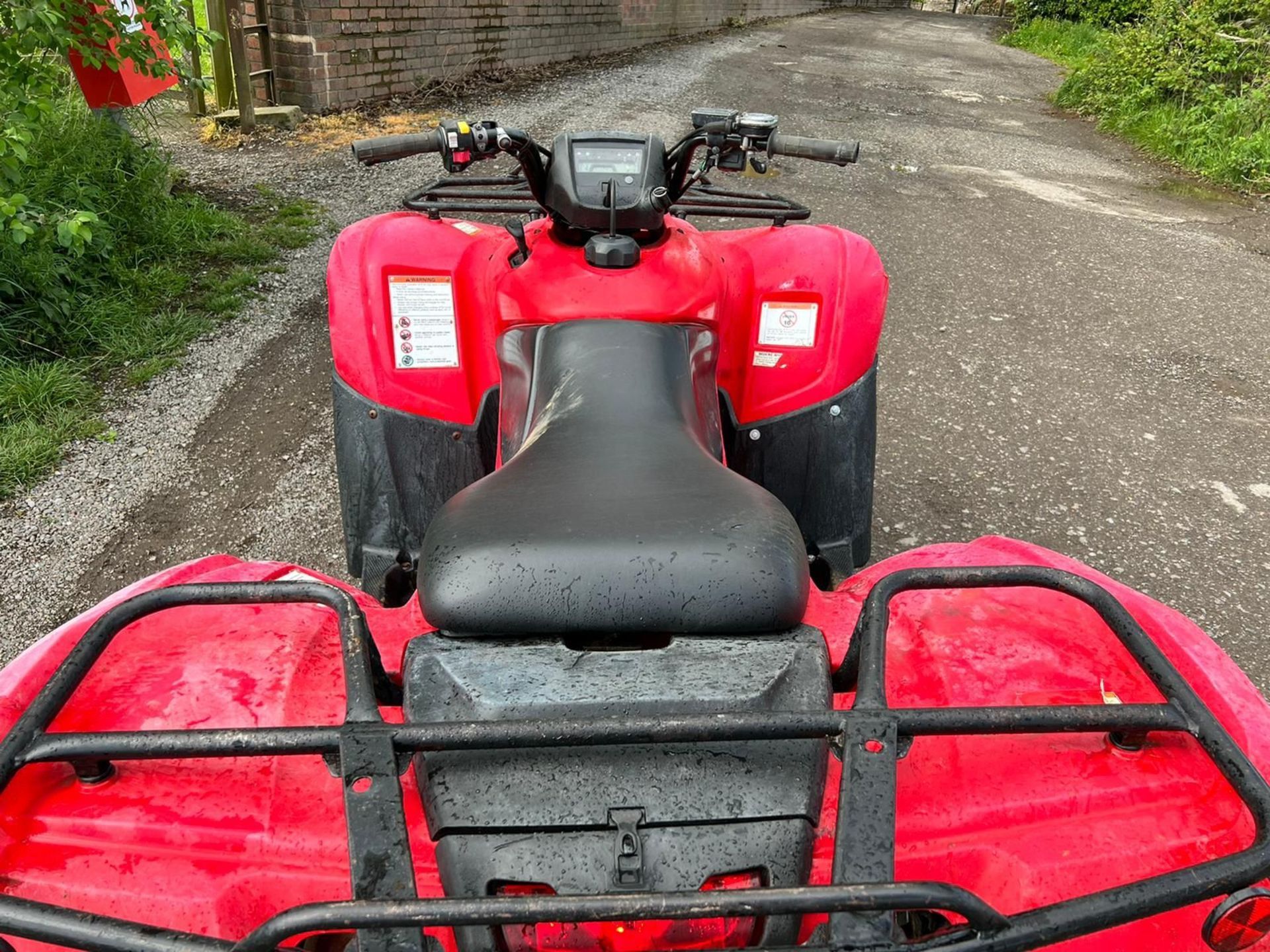HONDA TRX420 FARM QUAD, runs and drives well, 2and 4 wheel drive, good tyres all around *PLUS VAT* - Image 9 of 13
