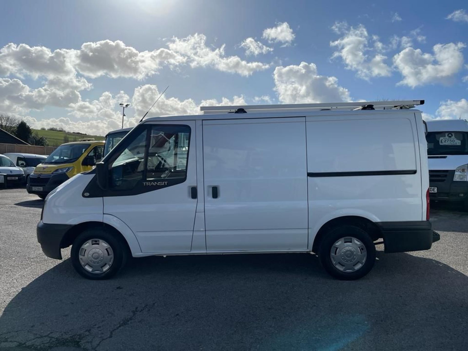 2013 FORD TRANSIT 100 T300 FWD WHITE PANEL VAN, 96,493 MILES, 2.2 DIESEL *NO VAT* - Image 3 of 14