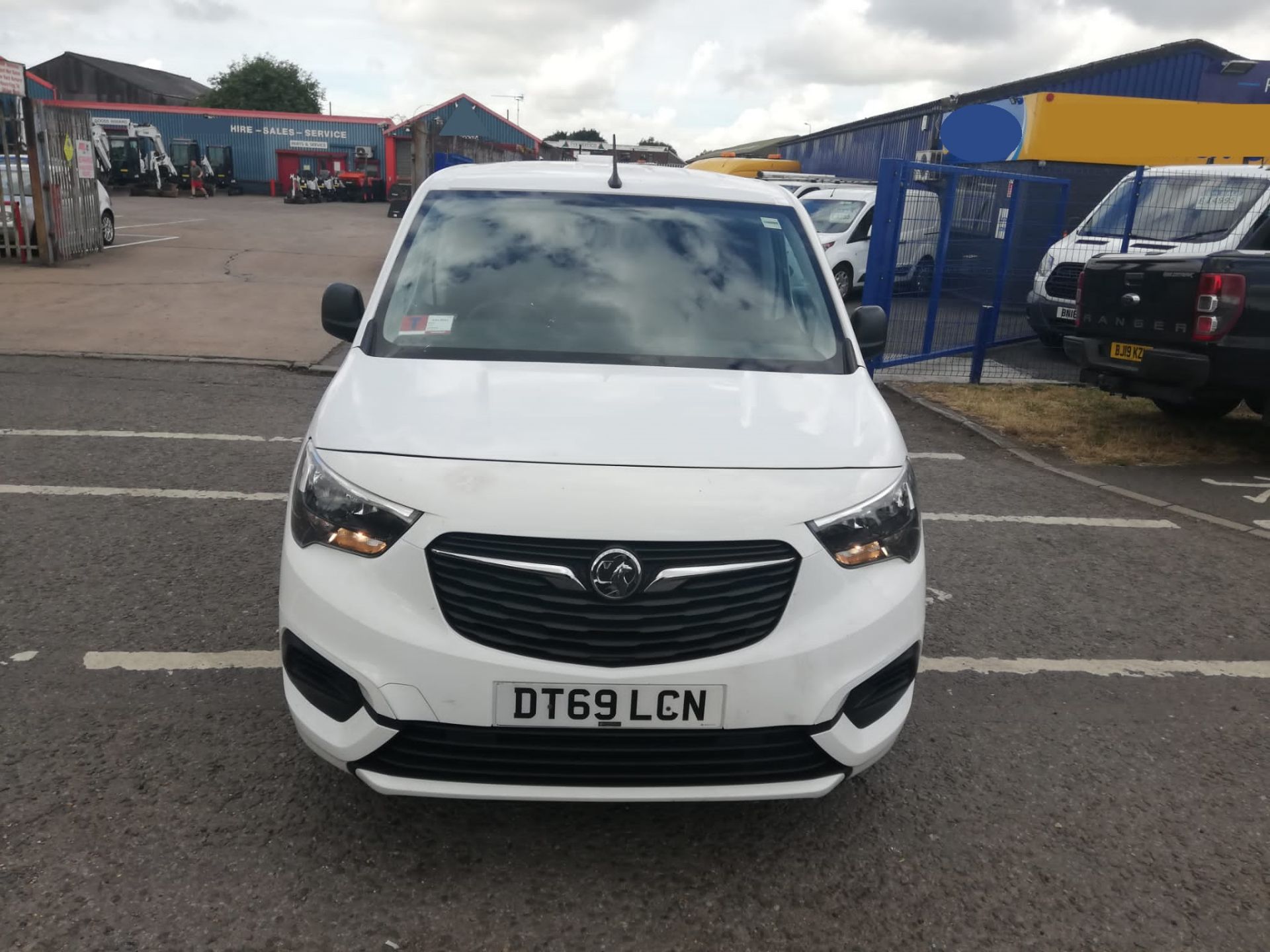 2020/69 VAUXHALL COMBO 2000 SPORTIVE S/S WHITE PANEL VAN *PLUS VAT* - Image 3 of 10