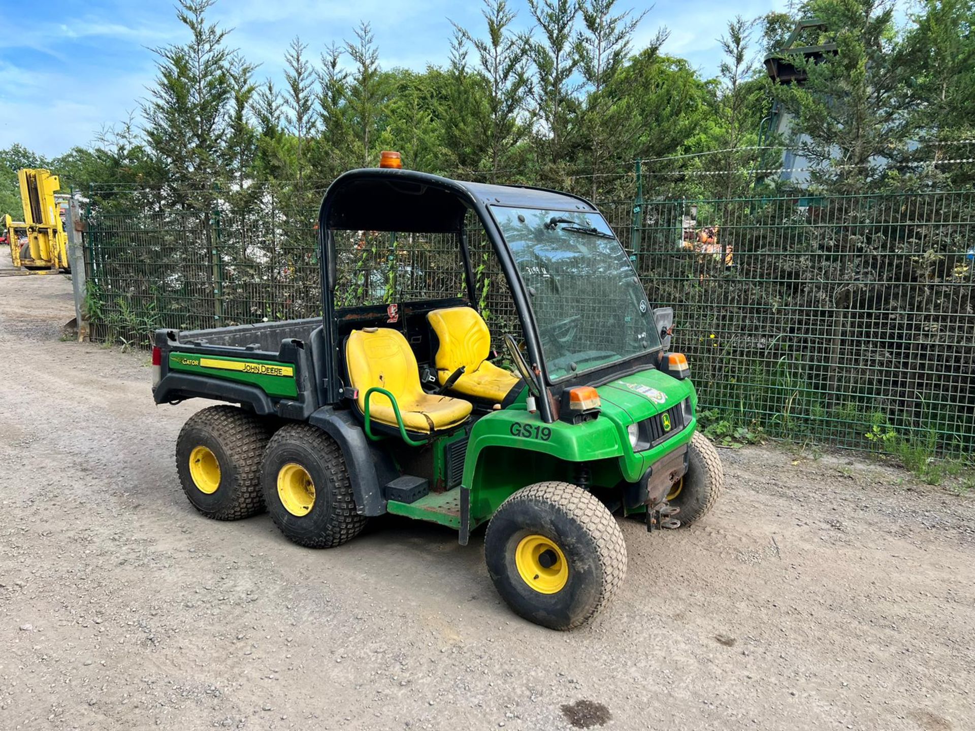 2009/59 JOHN DEERE TH6x4 DIESEL GATOR, SHOWING A LOW 1747 HOURS *PLUS VAT*