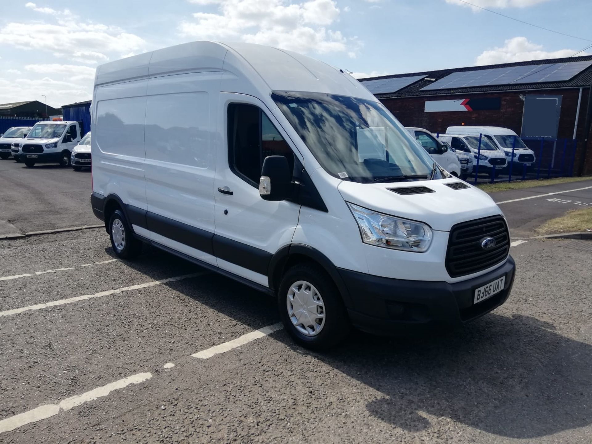 FORD TRANSIT 350 WHITE PANEL VAN *PLUS VAT*