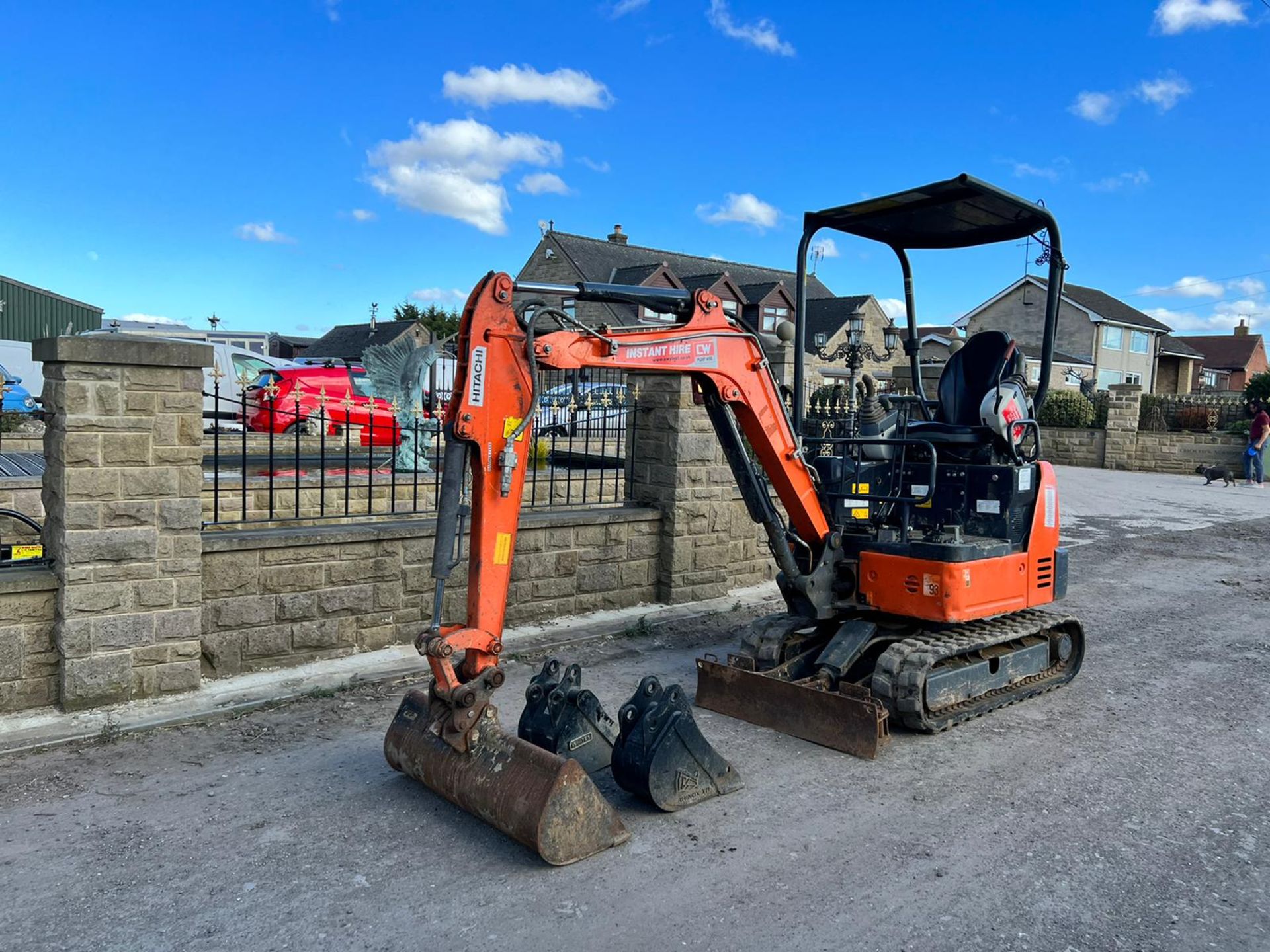 2017 HITACHI ZAXIS 19U 1.9 TON MINI DIGGER, RUNS DRIVES LIFTS, SHOWING A LOW 1609 HOURS - Image 2 of 20