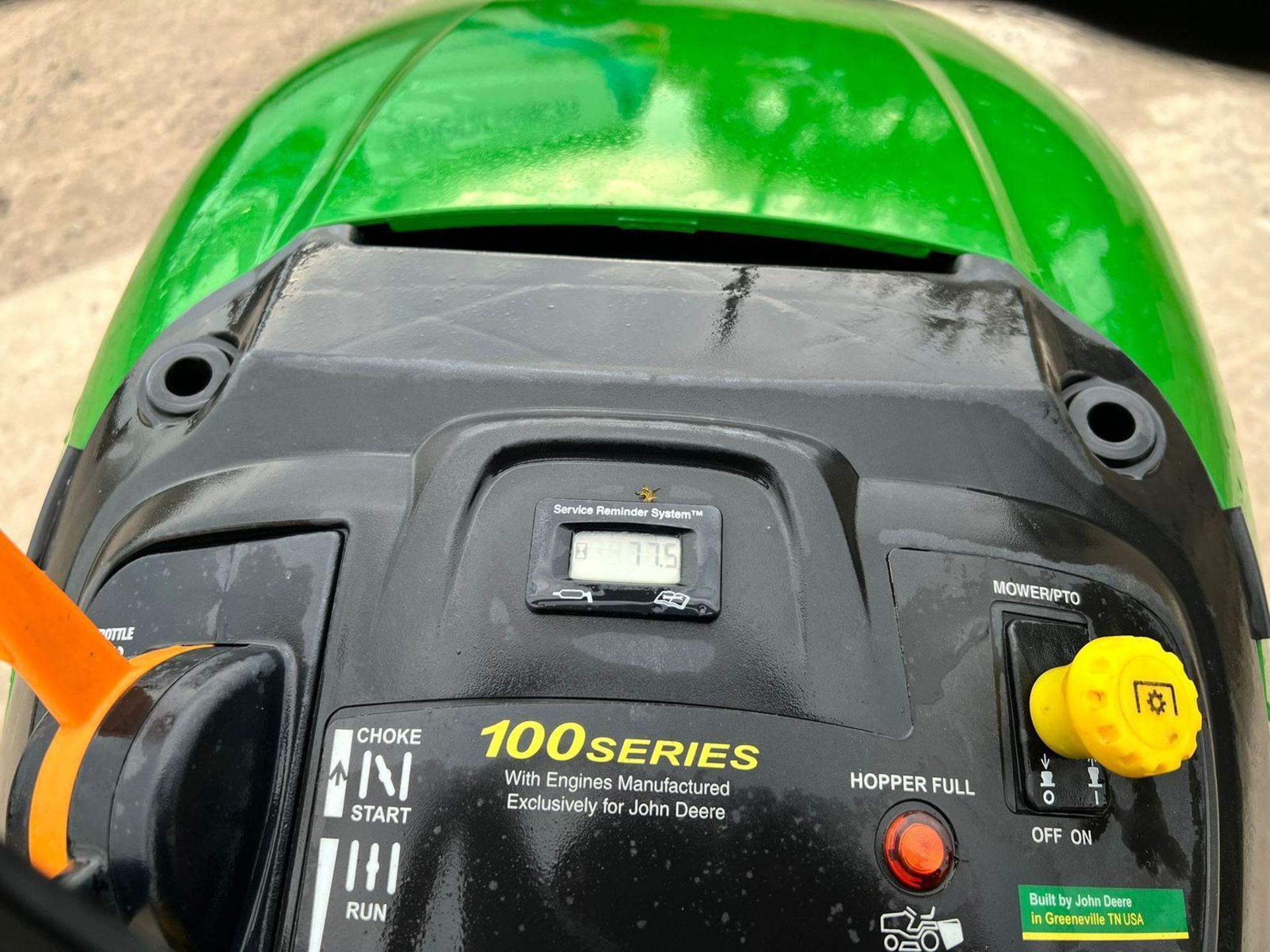 2015 JOHN DEERE X155R RIDE ON LAWN MOWER *PLUS VAT* - Image 6 of 15