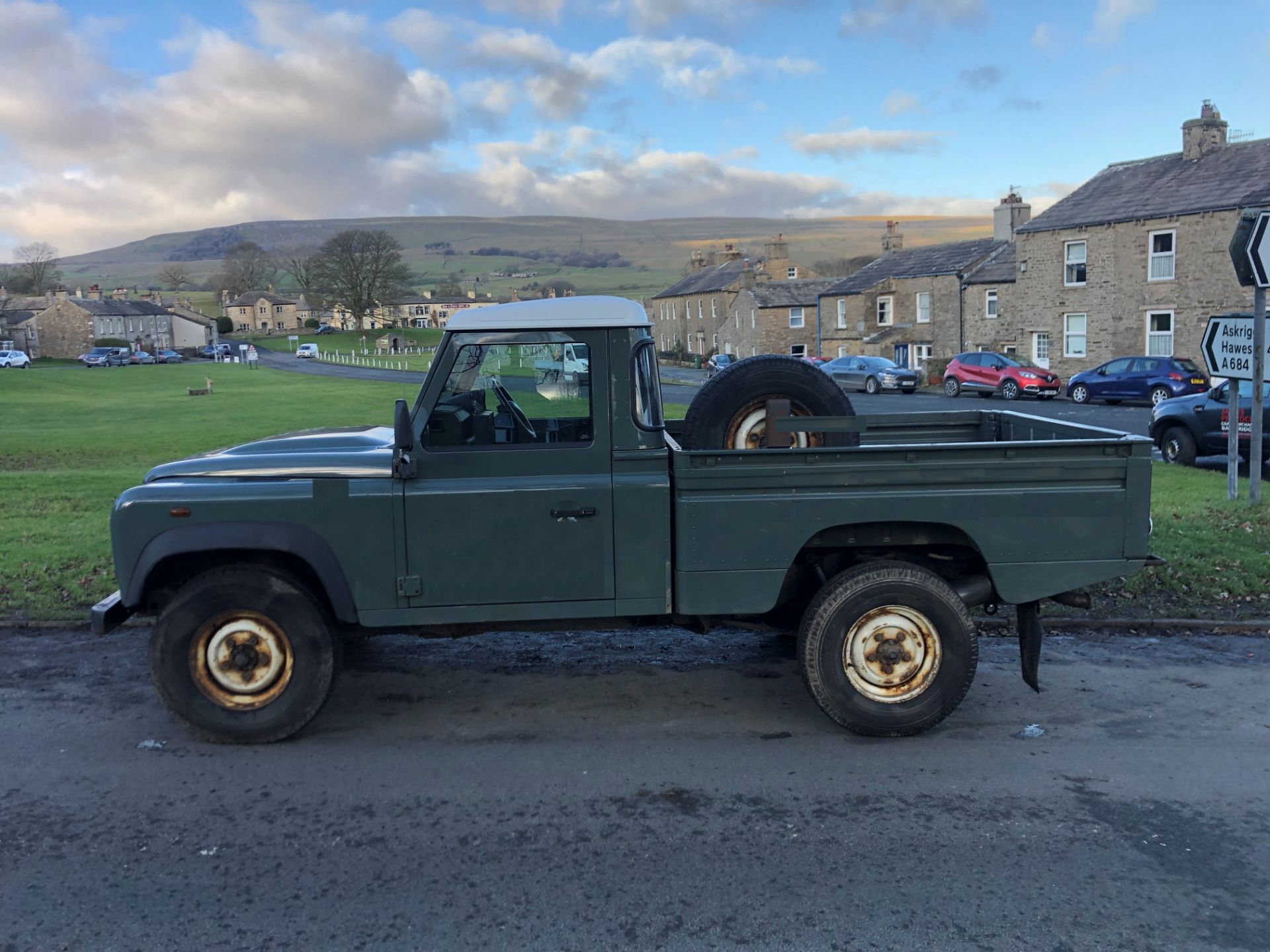 2013 LAND ROVER DEFENDER 110 HCPU TD KESWICK GREEN HIGH-CAPACITY PICKUP 2.2 TDCi *PLUS VAT* - Image 3 of 30