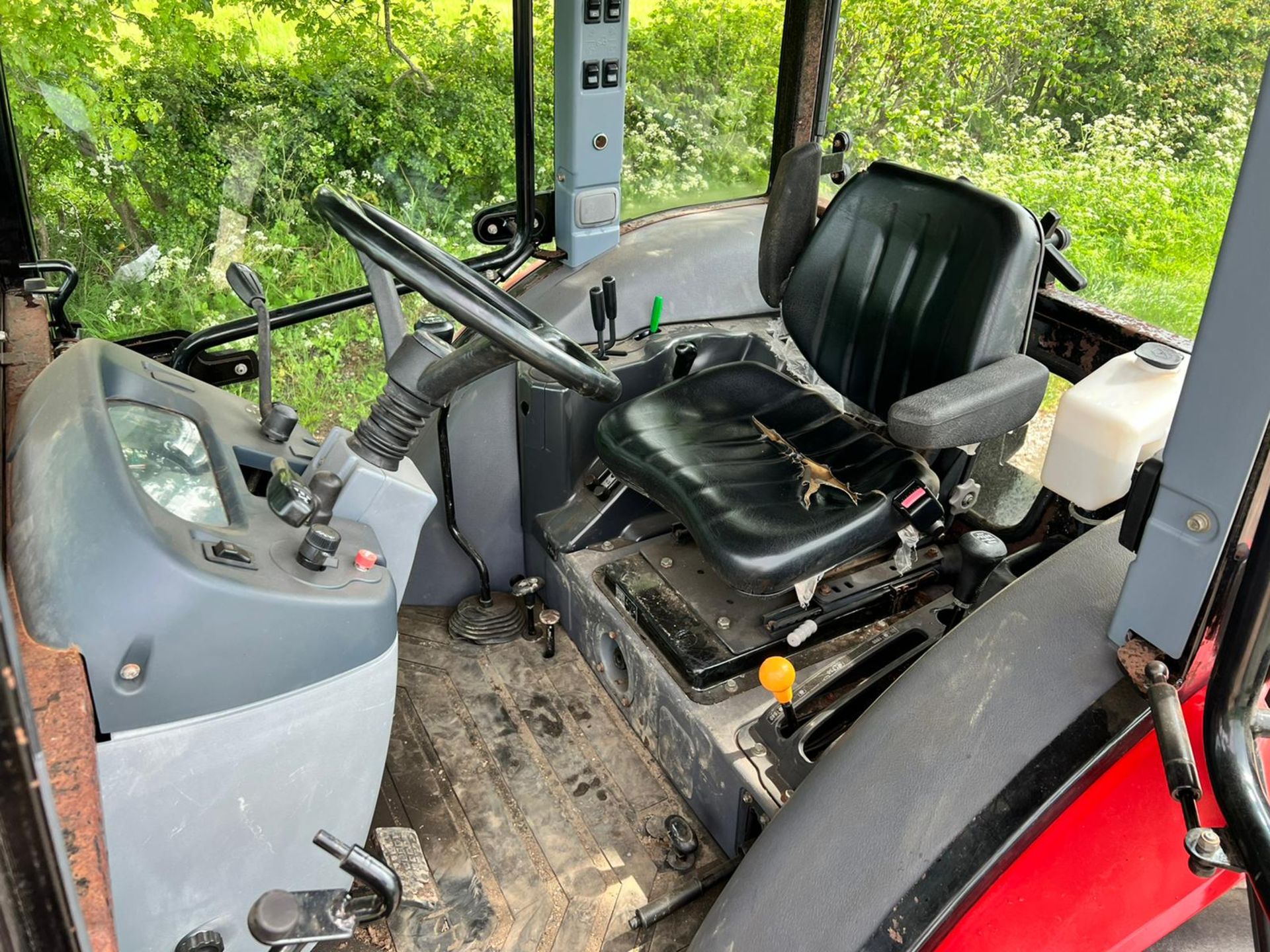 McCormick CT65U 65HP 4WD Tractor - 58 Plate, Nice Cab - Ripped Seat, Great Set Of Tyres "PLUS VAT " - Image 15 of 24