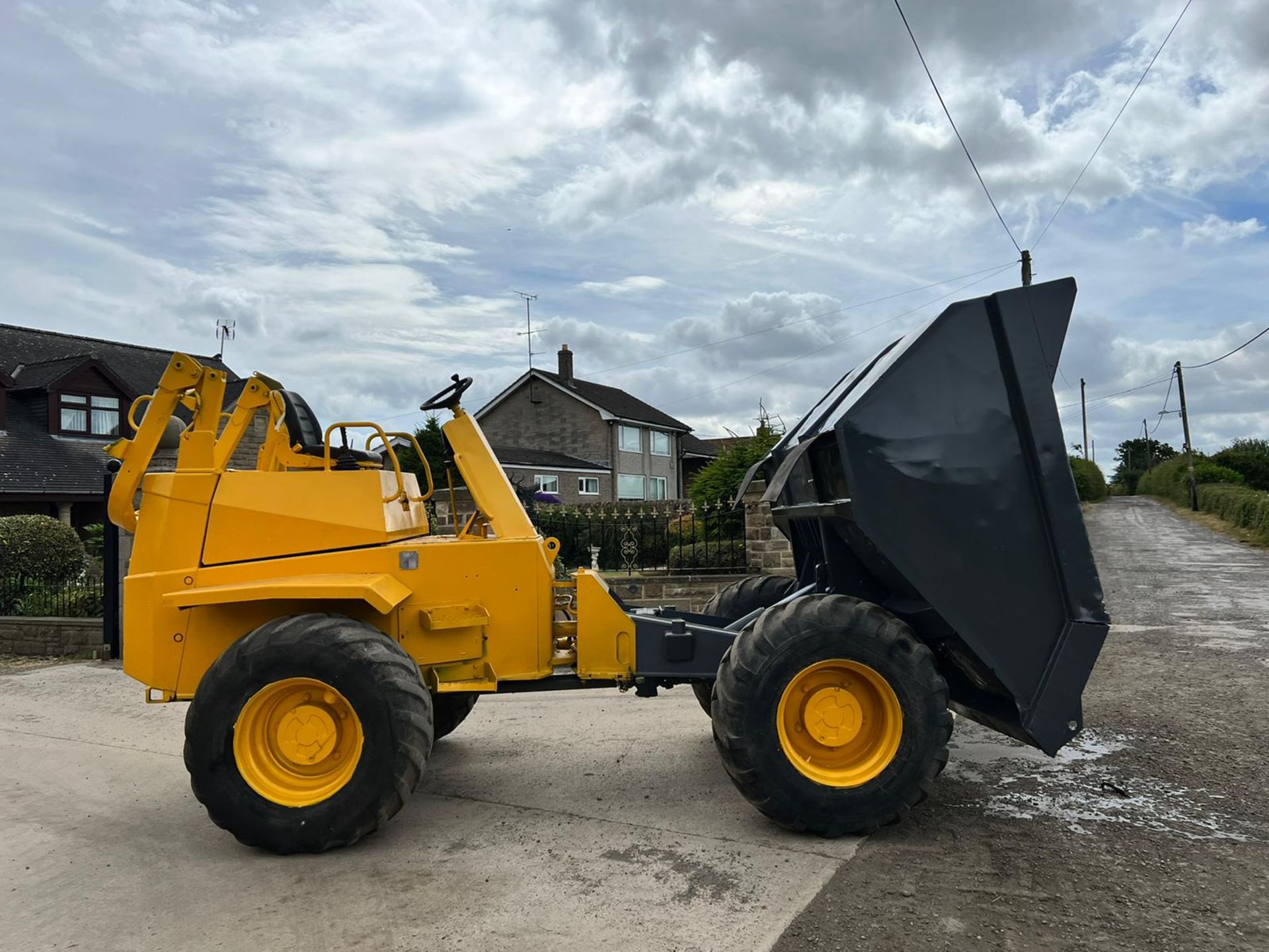 Thwaites 9 Tonne 4WD Dumper *PLUS VAT* - Image 5 of 12