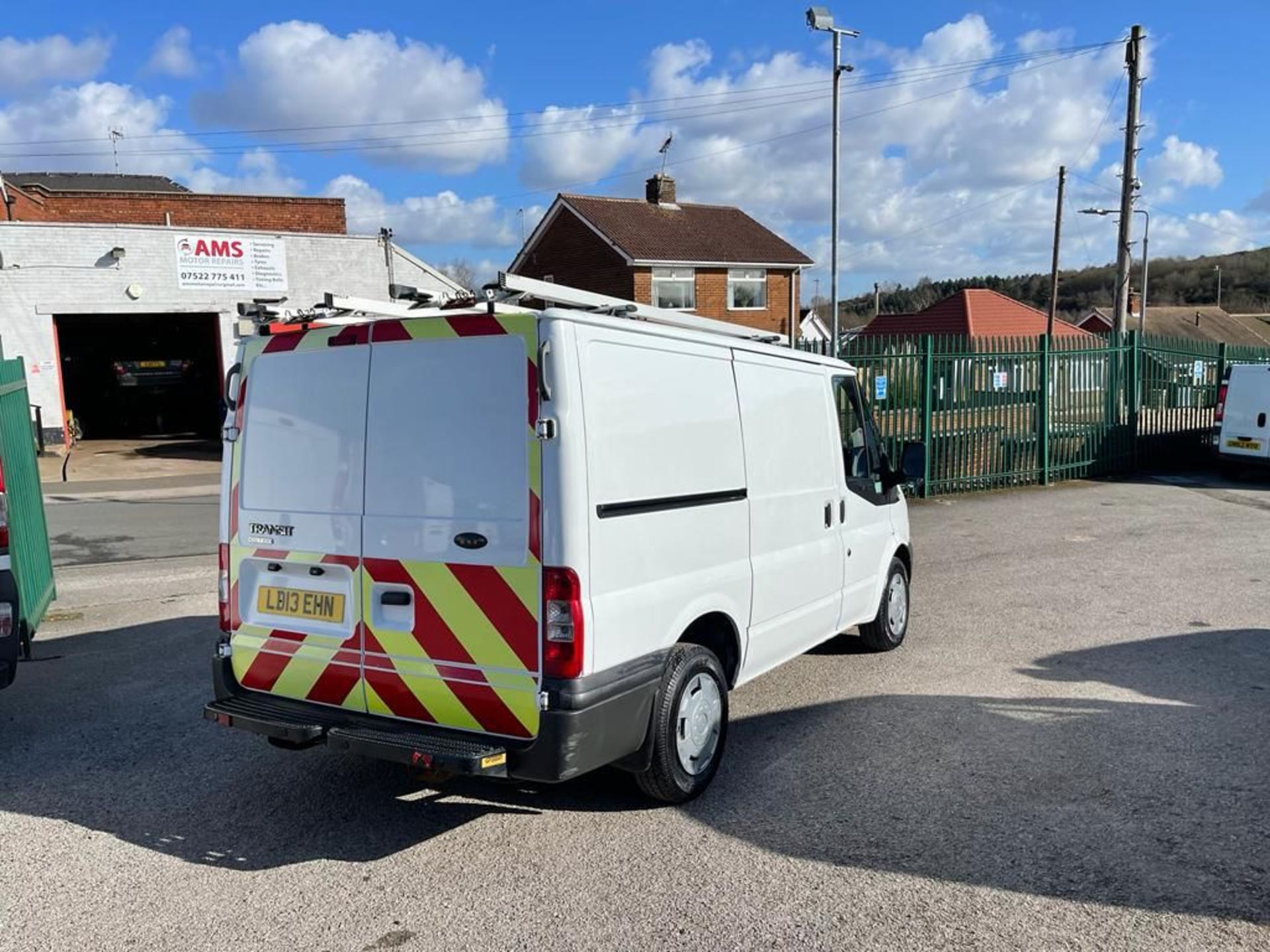 2013 FORD TRANSIT 100 T300 FWD WHITE PANEL VAN, 96,493 MILES, 2.2 DIESEL *NO VAT* - Image 5 of 14