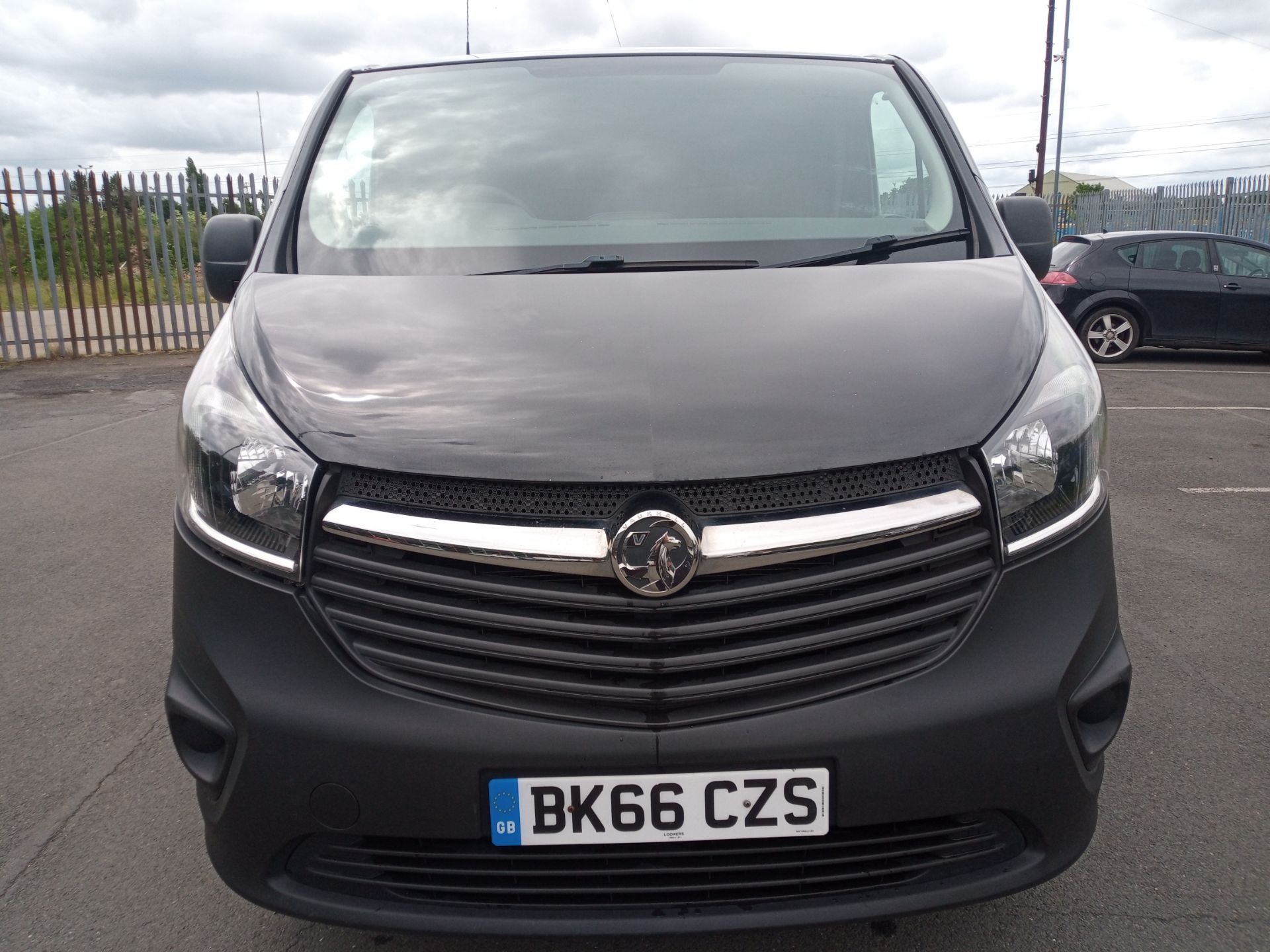 2016/66 VAUXHALL VIVARO 2700 CDTI ECOFLEX S/S BLACK PANEL VAN, LOTS OF HISTORY *PLUS VAT* - Image 2 of 15