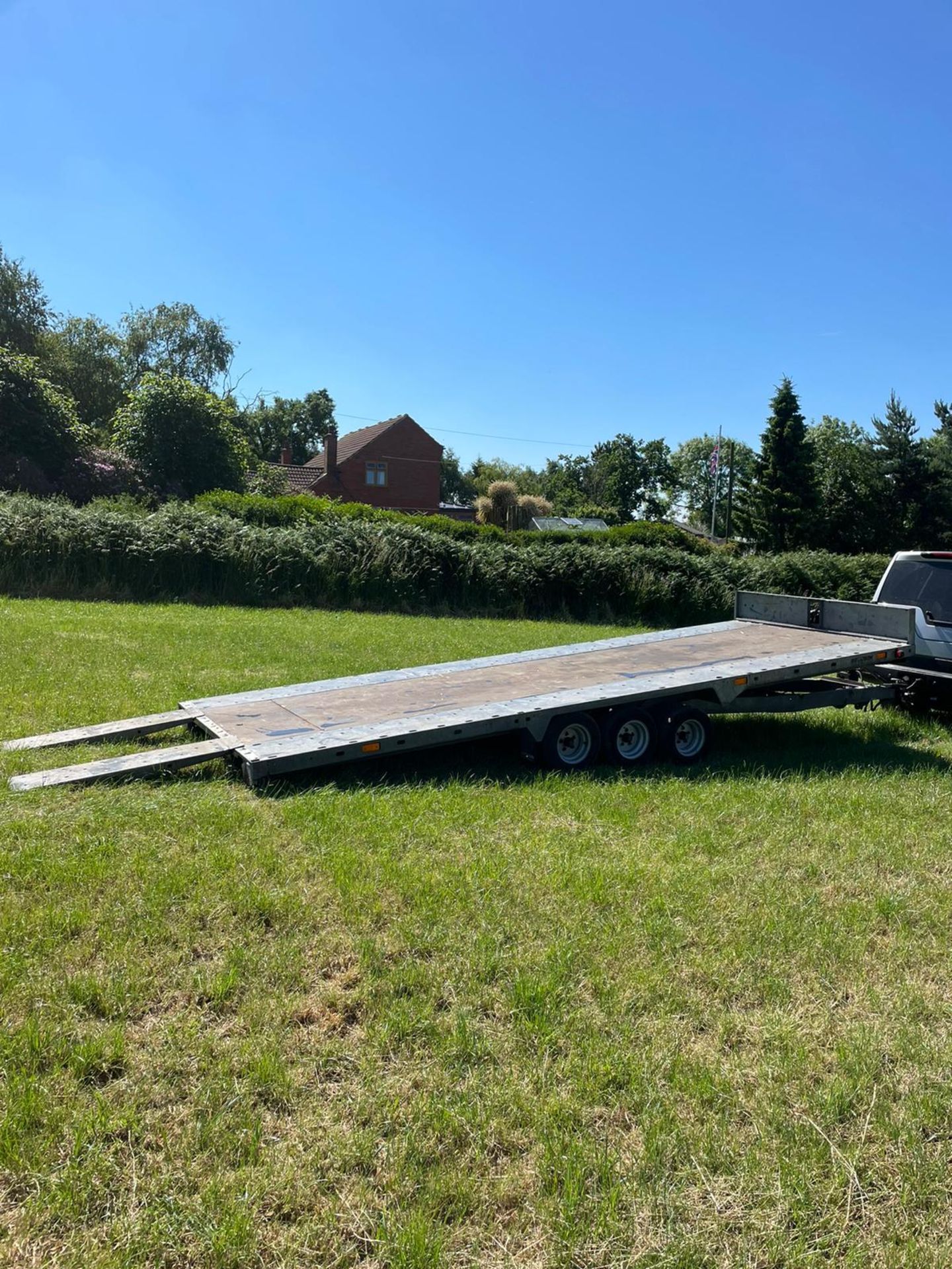 2019 BATESON 18FT TRI-AXLE TILT BED TRAILER 3500KG PAYLOAD *NO VAT* - Image 5 of 15