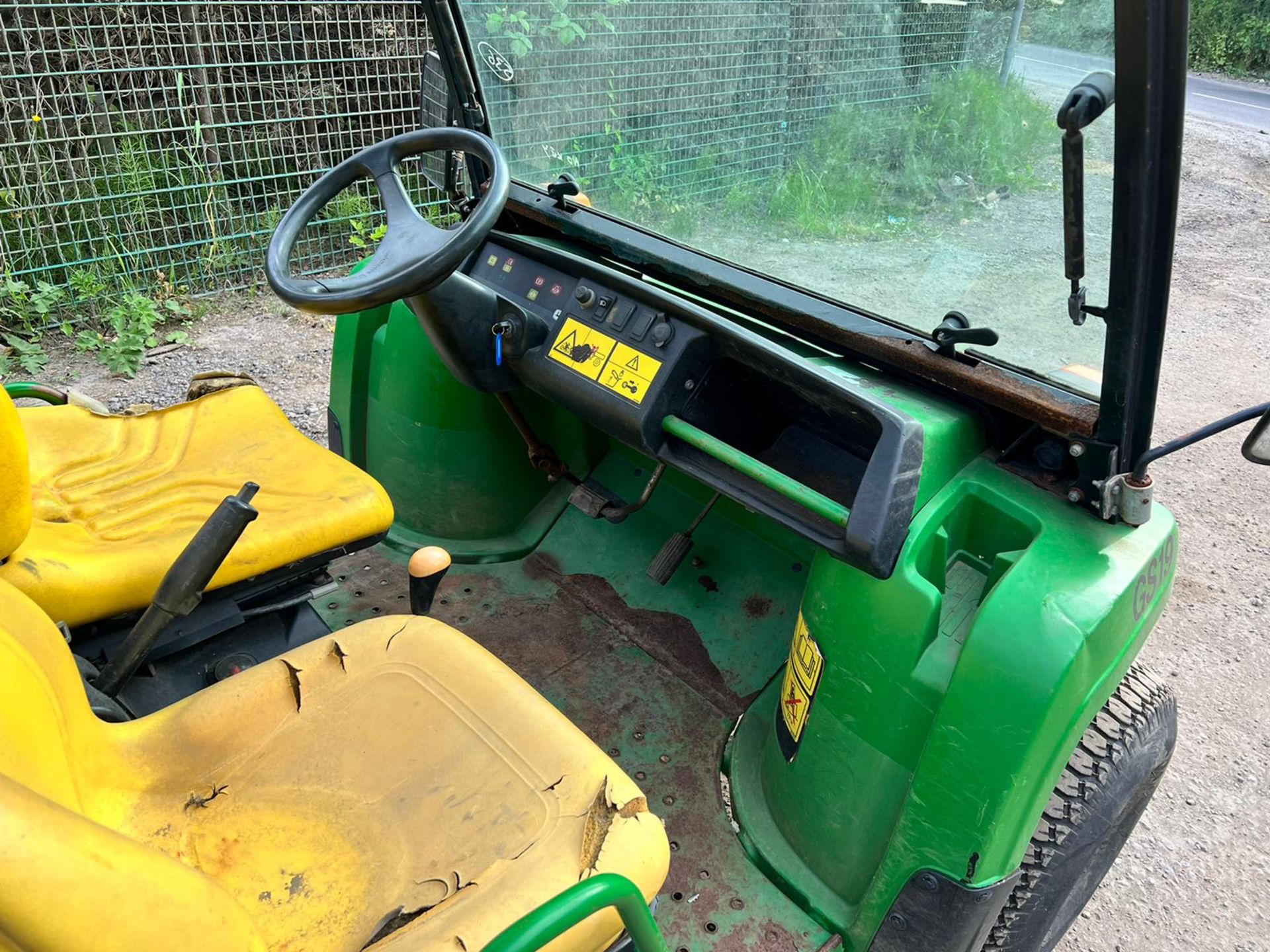 2009/59 JOHN DEERE TH6x4 DIESEL GATOR, SHOWING A LOW 1747 HOURS *PLUS VAT* - Image 10 of 15