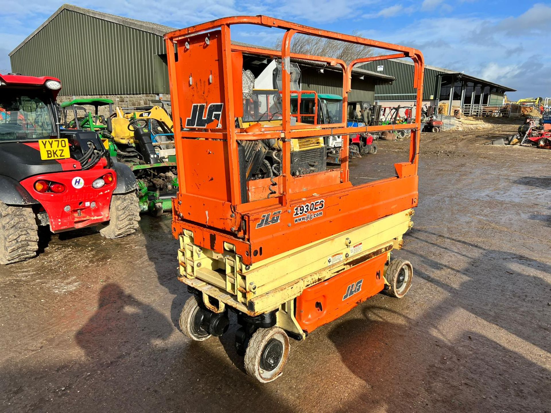 2016 JLG 1930ES ELECTRIC SCISSOR LIFT, DRIVES AND LIFTS, SHOWING A LOW 125 HOURS *PLUS VAT* - Image 2 of 15