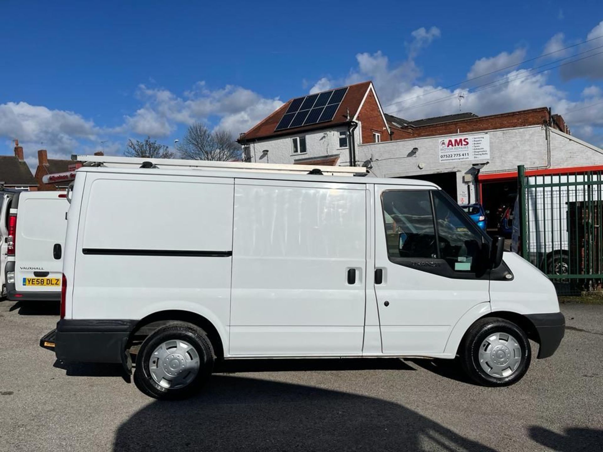 2013 FORD TRANSIT 100 T300 FWD WHITE PANEL VAN, 96,493 MILES, 2.2 DIESEL *NO VAT* - Image 6 of 14