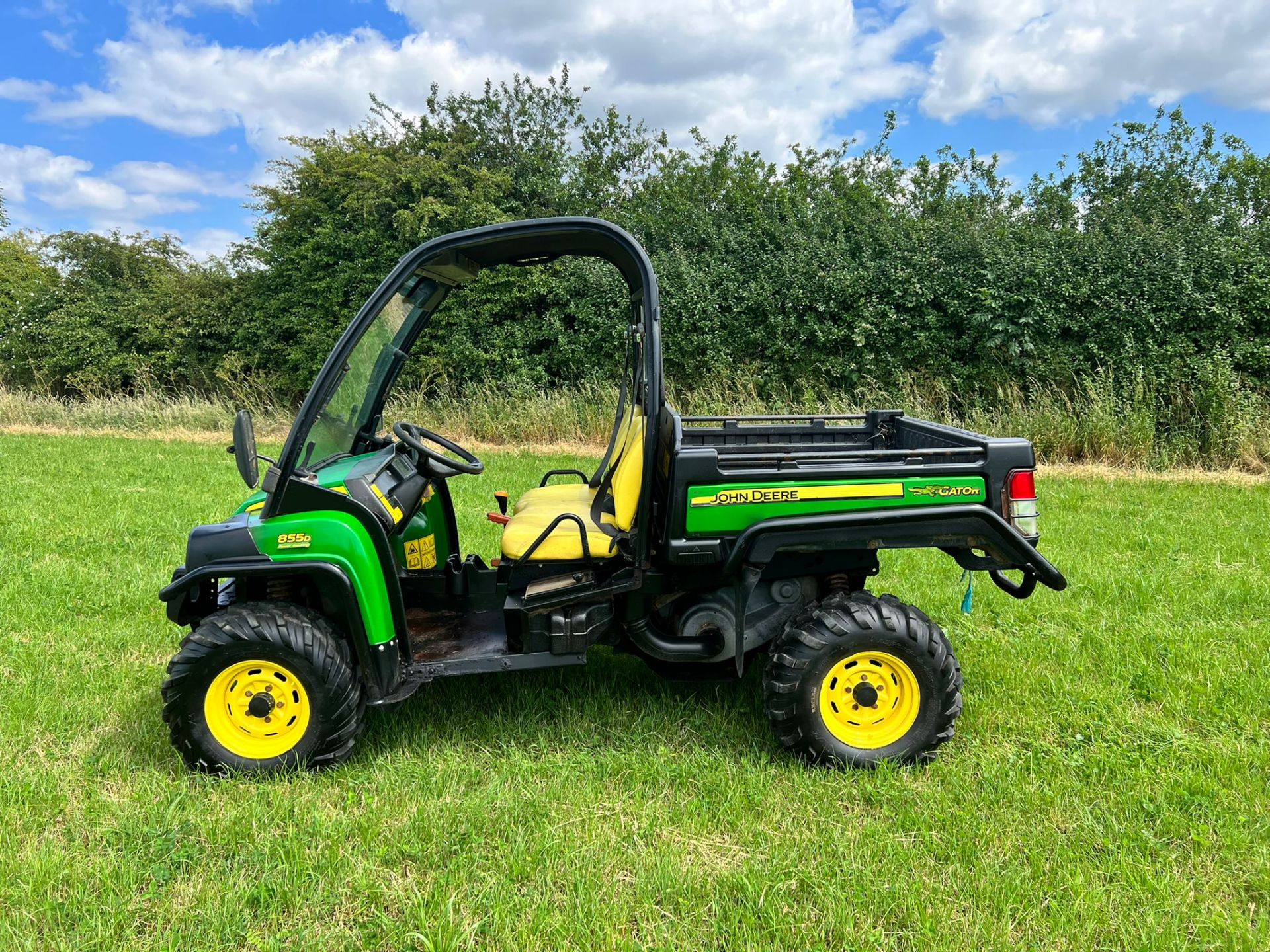 2015 John Deere XUV855D 4x4 Diesel Gator *PLUS VAT* - Image 2 of 16