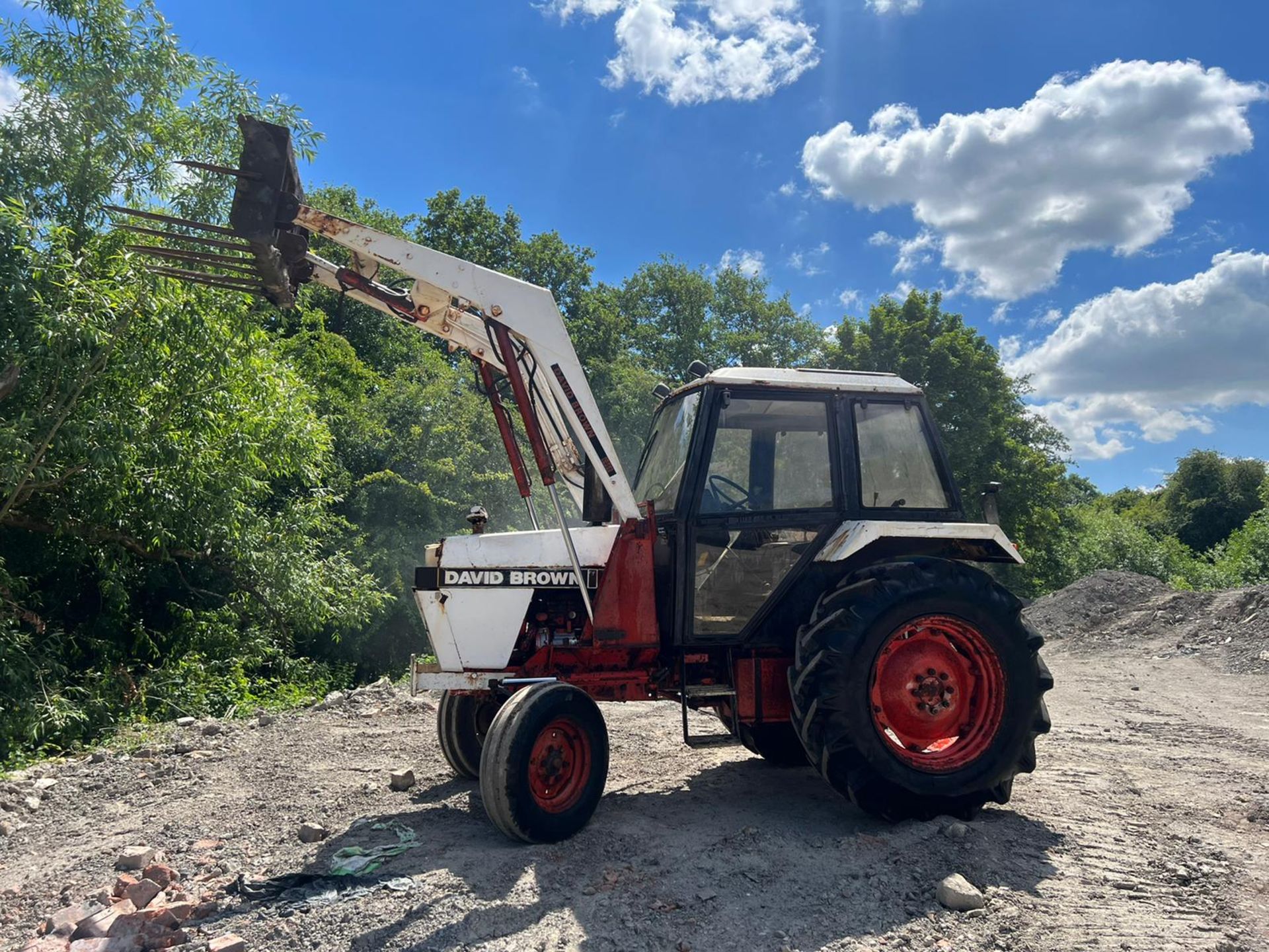 DAVID BROWN 1390 LOADER TRACTOR WITH CAB *PLUS VAT*