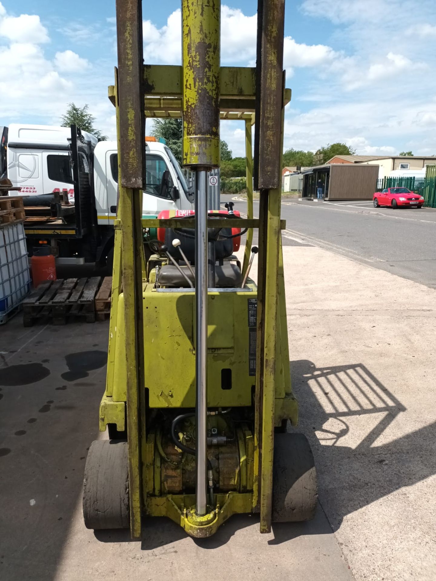 CLARK EQUIPMENT FORKLIFT TRUCK *NO VAT* - Image 2 of 14