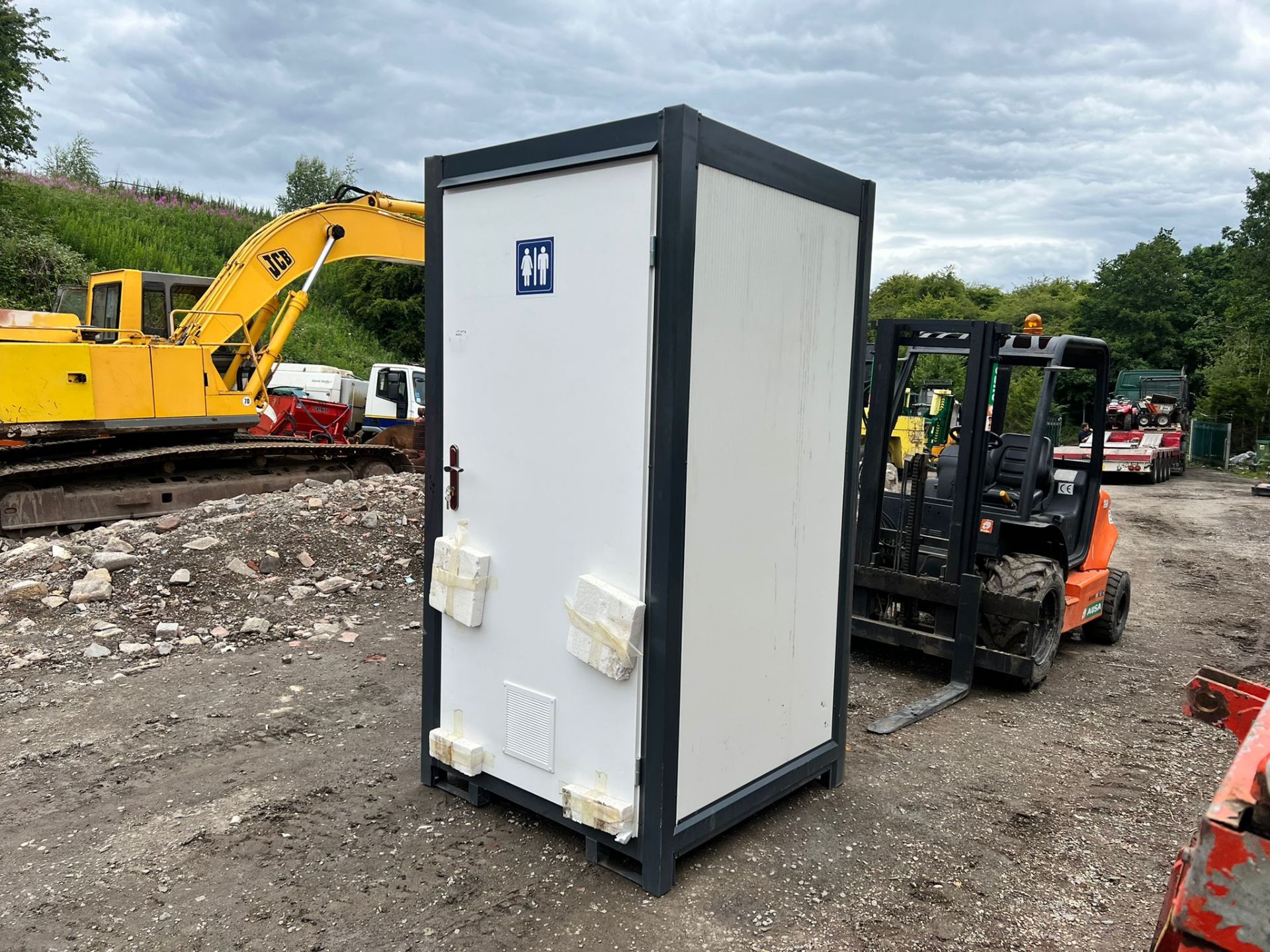 New And Unused Portable Unisex Toilet Cabin *PLUS VAT* - Image 3 of 8