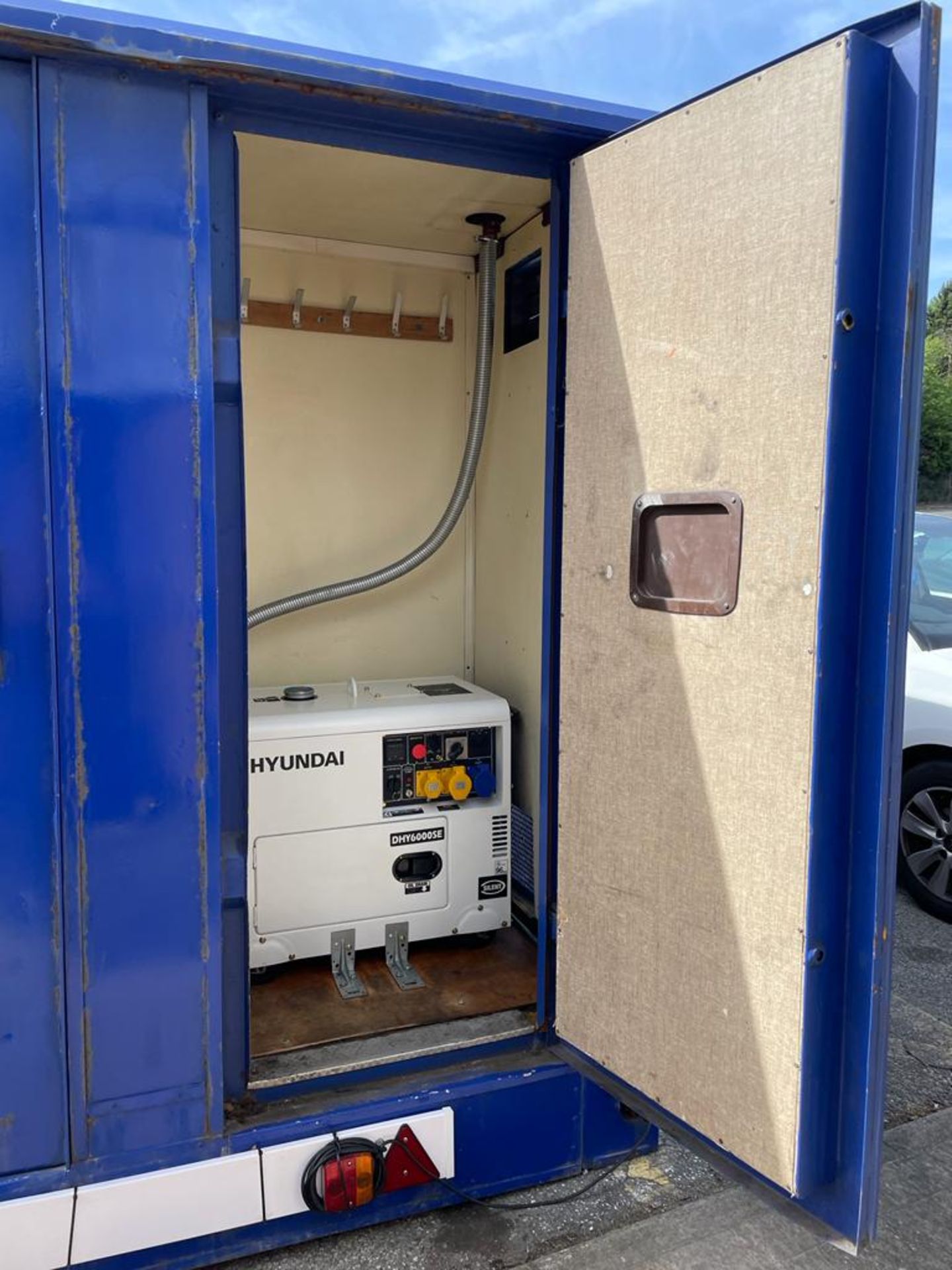 GROUNDHOG WELFARE UNIT - NEW GENERATOR THIS YEAR *NO VAT* - Image 7 of 10