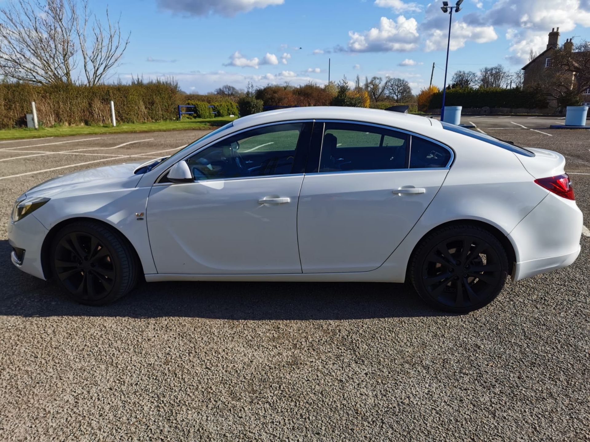 2015 VAUXHALL INSIGNIA ELITE NAV CDTI AUTO WHITE HATCHBACK, 149,530 MILES *NO VAT* - Image 4 of 29