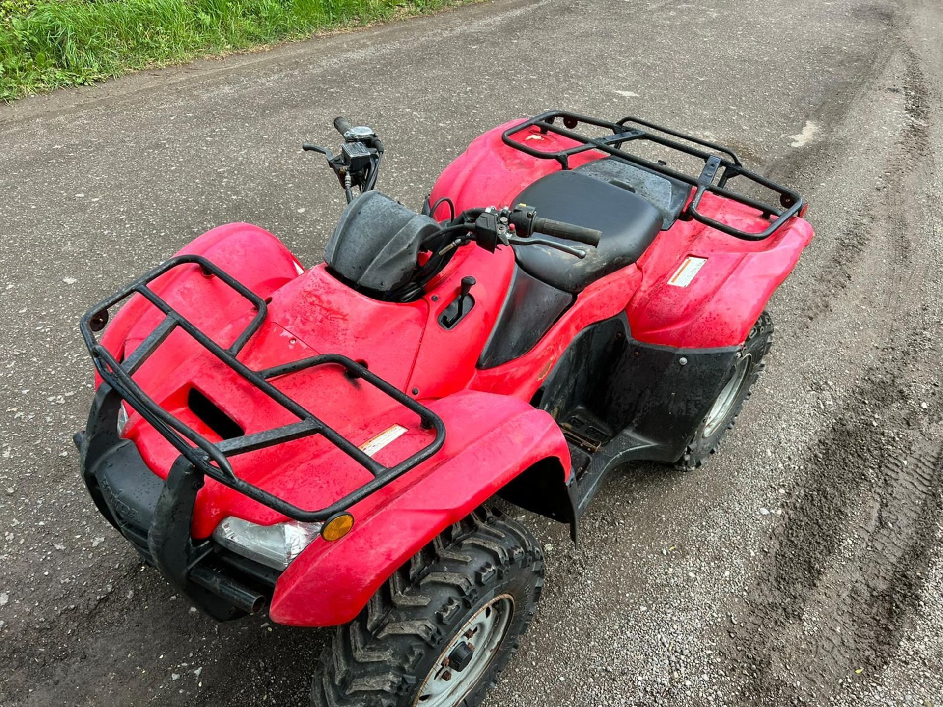 HONDA TRX420 FARM QUAD, runs and drives well, 2and 4 wheel drive, good tyres all around *PLUS VAT* - Image 4 of 13