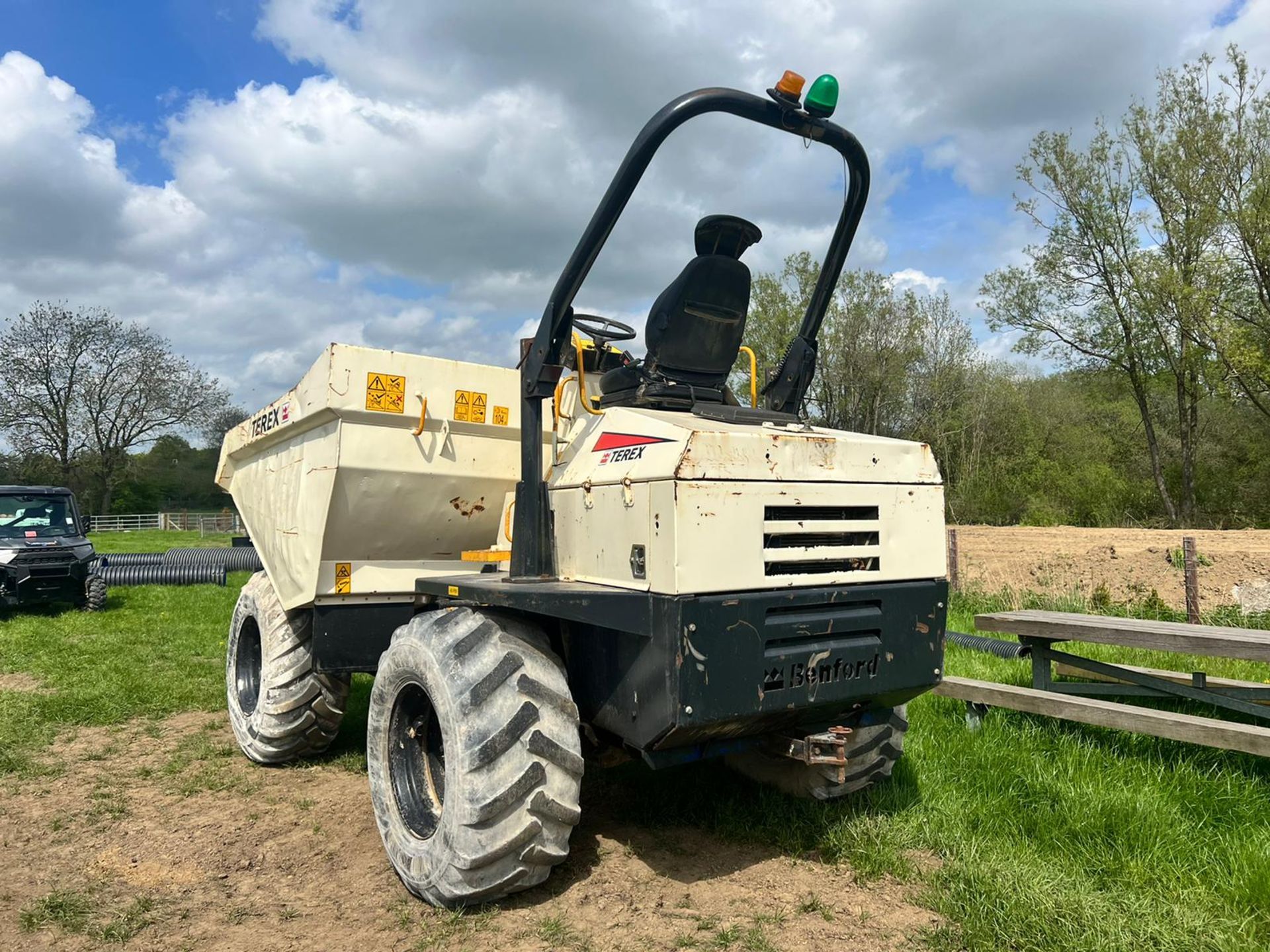 Terex PT9000 9 Ton 4WD Dumper, Runs Drives And Tips *PLUS VAT* - Image 5 of 16