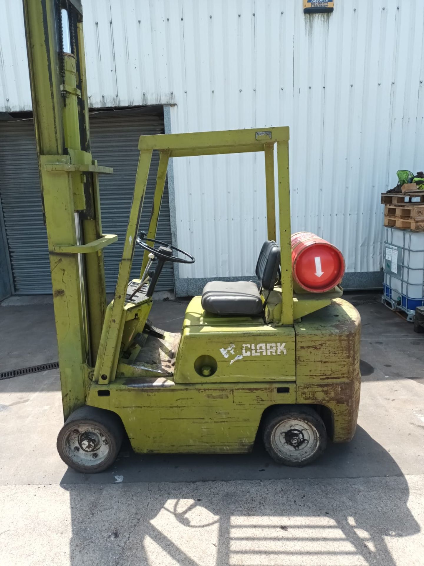 CLARK EQUIPMENT FORKLIFT TRUCK *NO VAT* - Image 4 of 14