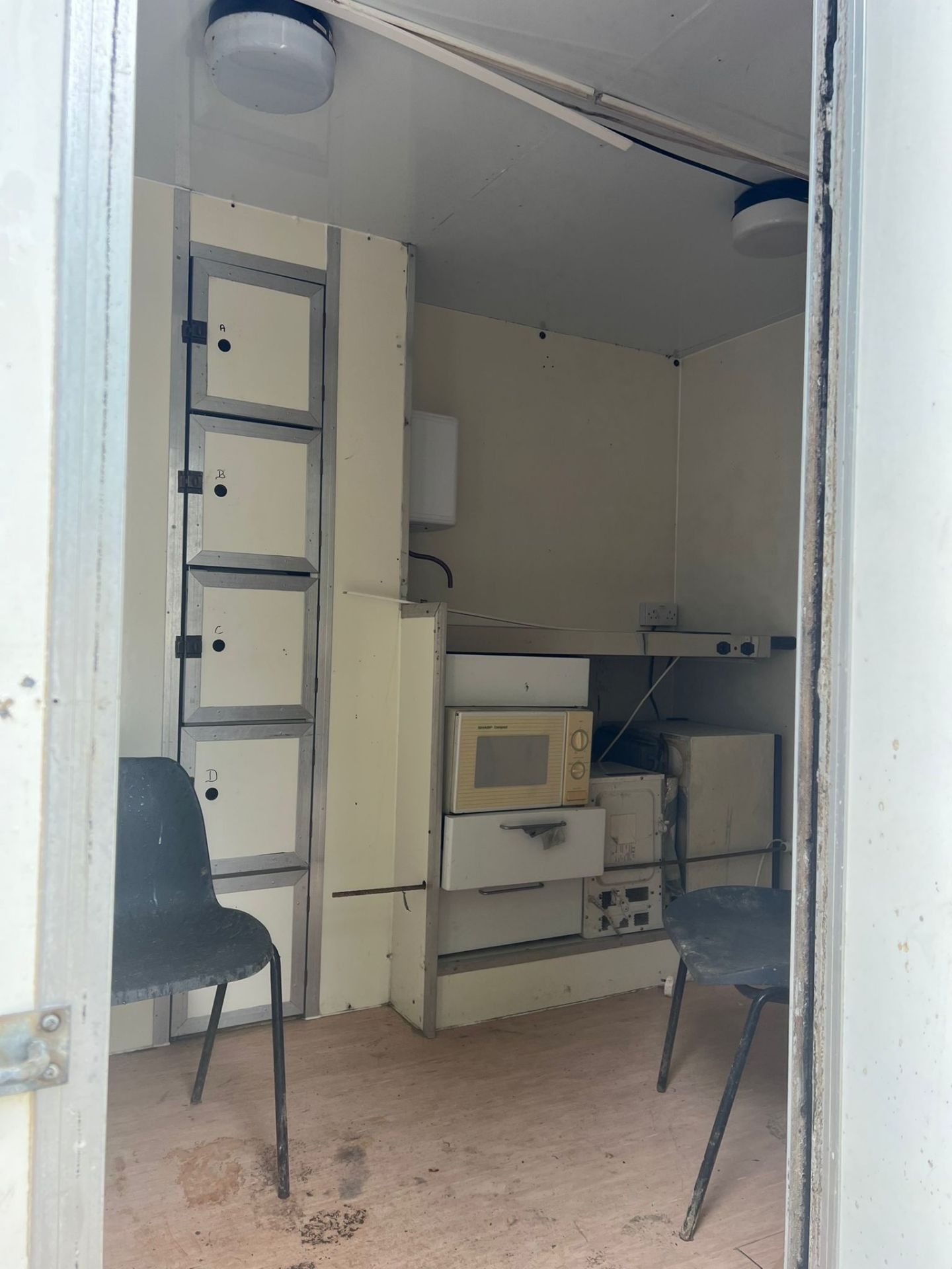 BOX TRAILER/SITE TRAILER KITCHEN/TOILET *PLUS VAT* - Image 6 of 6