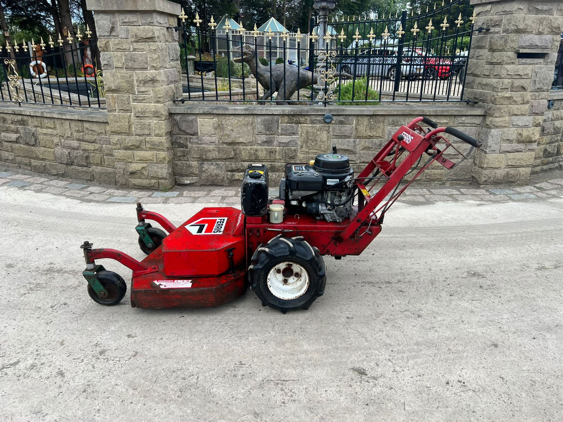 Ferris 36inch Rotary Mower *PLUS VAT* - Image 3 of 6