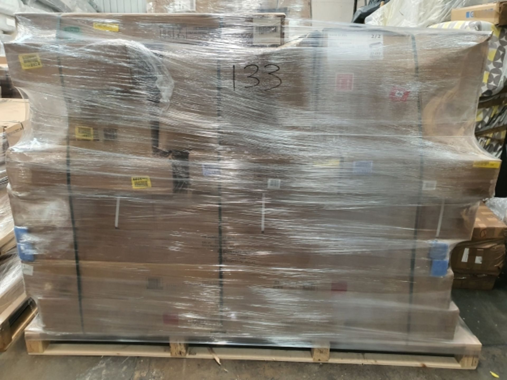 1 PALLET OF UNMAINFESTED MIX BULK FURNITURE CUSTOMER RETURNS, NO RESERVE *NO VAT*