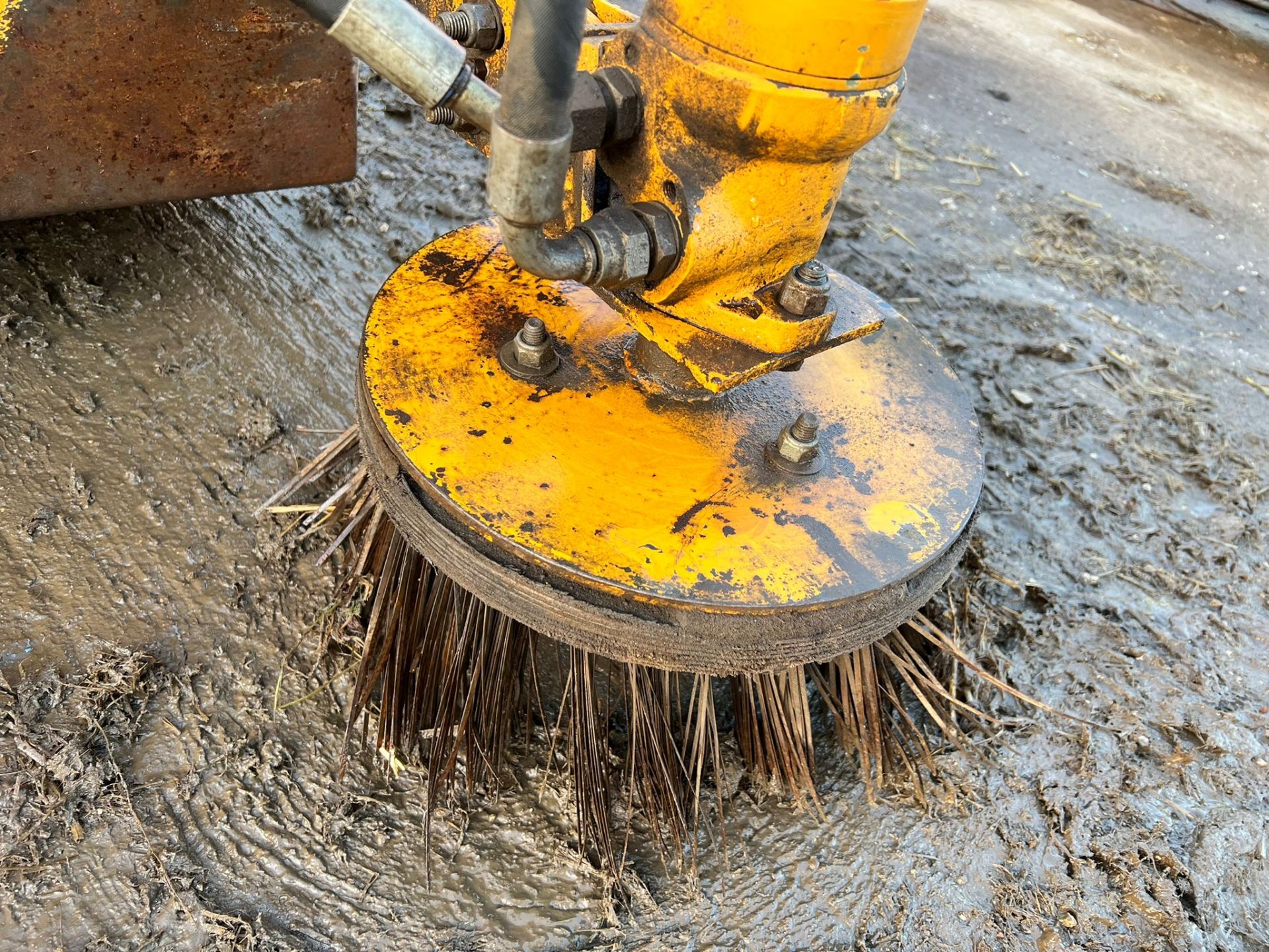 SUTON TELESWEEP SWEEPER BUCKET, SUITABLE FOR JCB QUICK HITCH *PLUS VAT* - Image 9 of 16