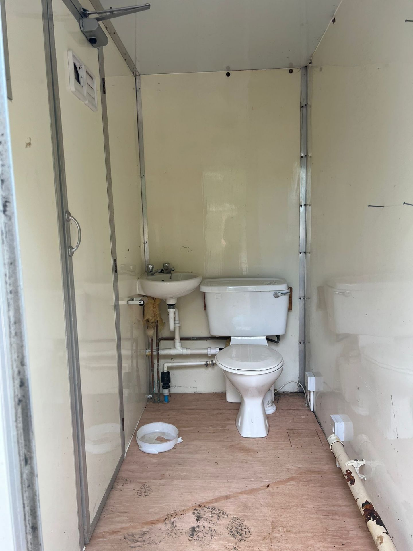 BOX TRAILER/SITE TRAILER KITCHEN/TOILET *PLUS VAT* - Image 5 of 6