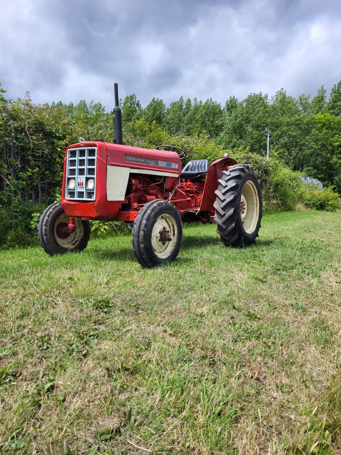 International 374 Tractor *NO VAT*