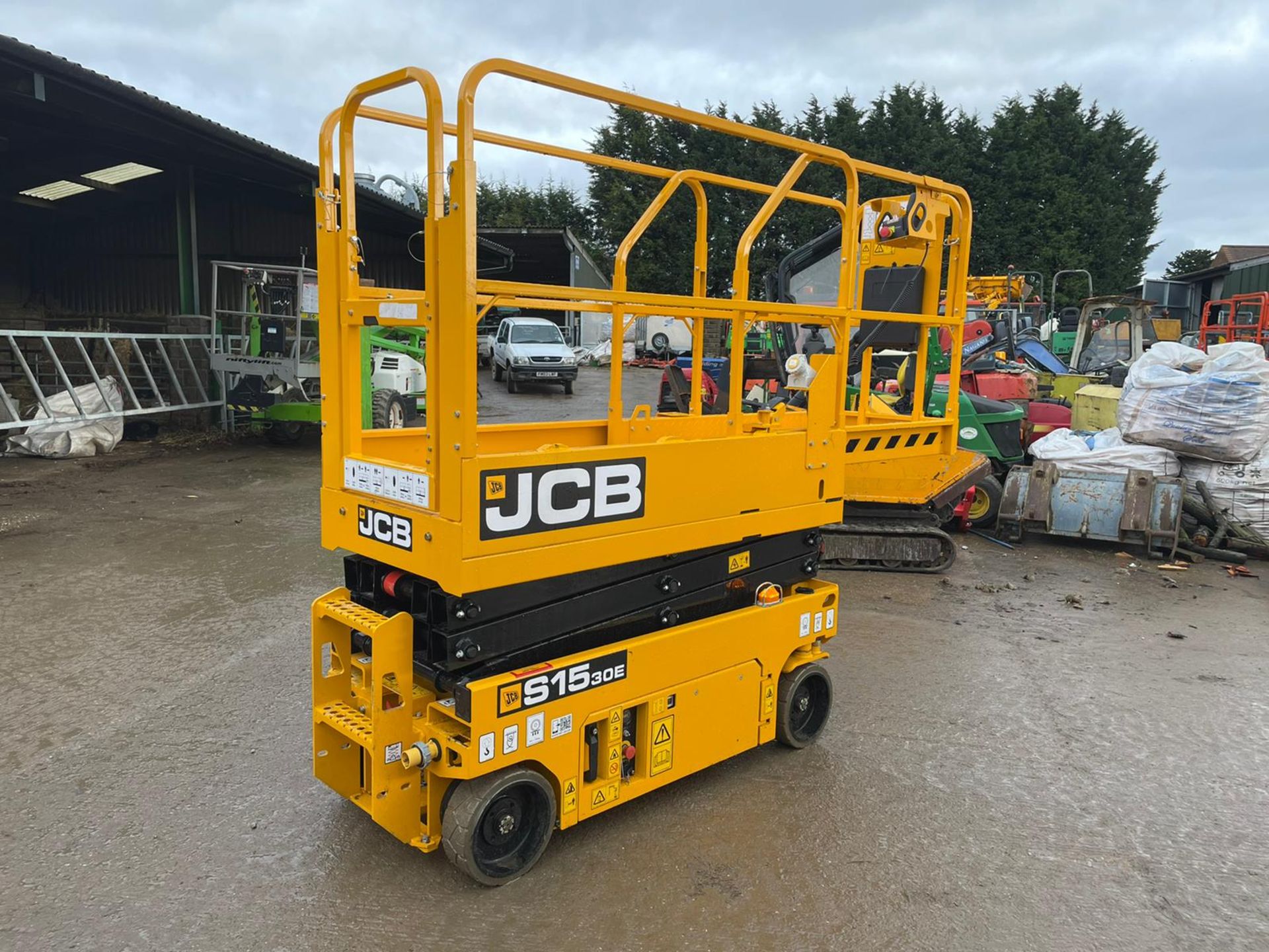 2019 JCB S1530E ELECTRIC SCISSOR LIFT, as new - EX DEMO CONDITION 3 hrs only *PLUS VAT*